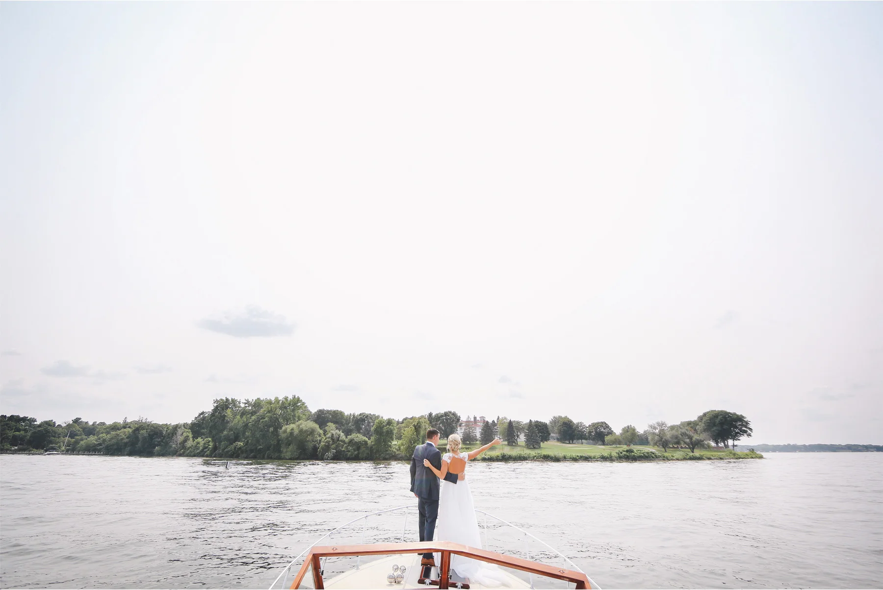 09-Minnetonka-Minnesota-Wedding-Photography-by-Vick-Photography-Boat-Lake-Minnetonka-First-Meeting-Jennifer-and-Adam.jpg