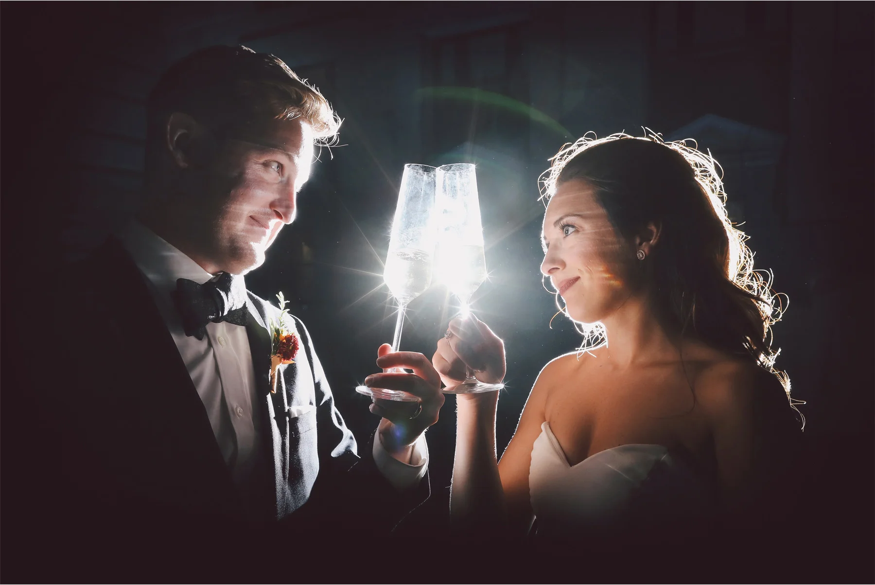 22-Kansas-City-Missouri-Destination-Wedding-Photography-by-Vick-Photography-Downtown-Night-Photography-Champagne-Carly-and-Kenny.jpg