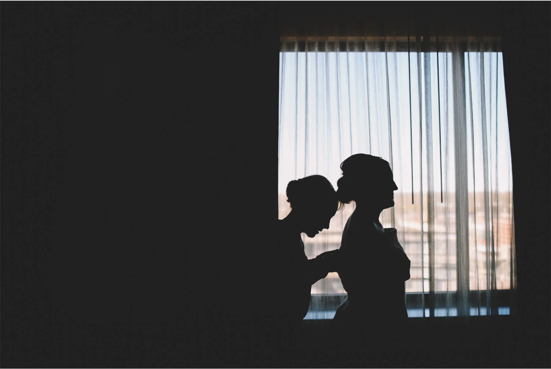 02-Minneapolis-Minnesota-Wedding-Photography-by-Vick-Photography-Loews-Hotel-Getting-Ready-Caitlin-and-Alec.jpg