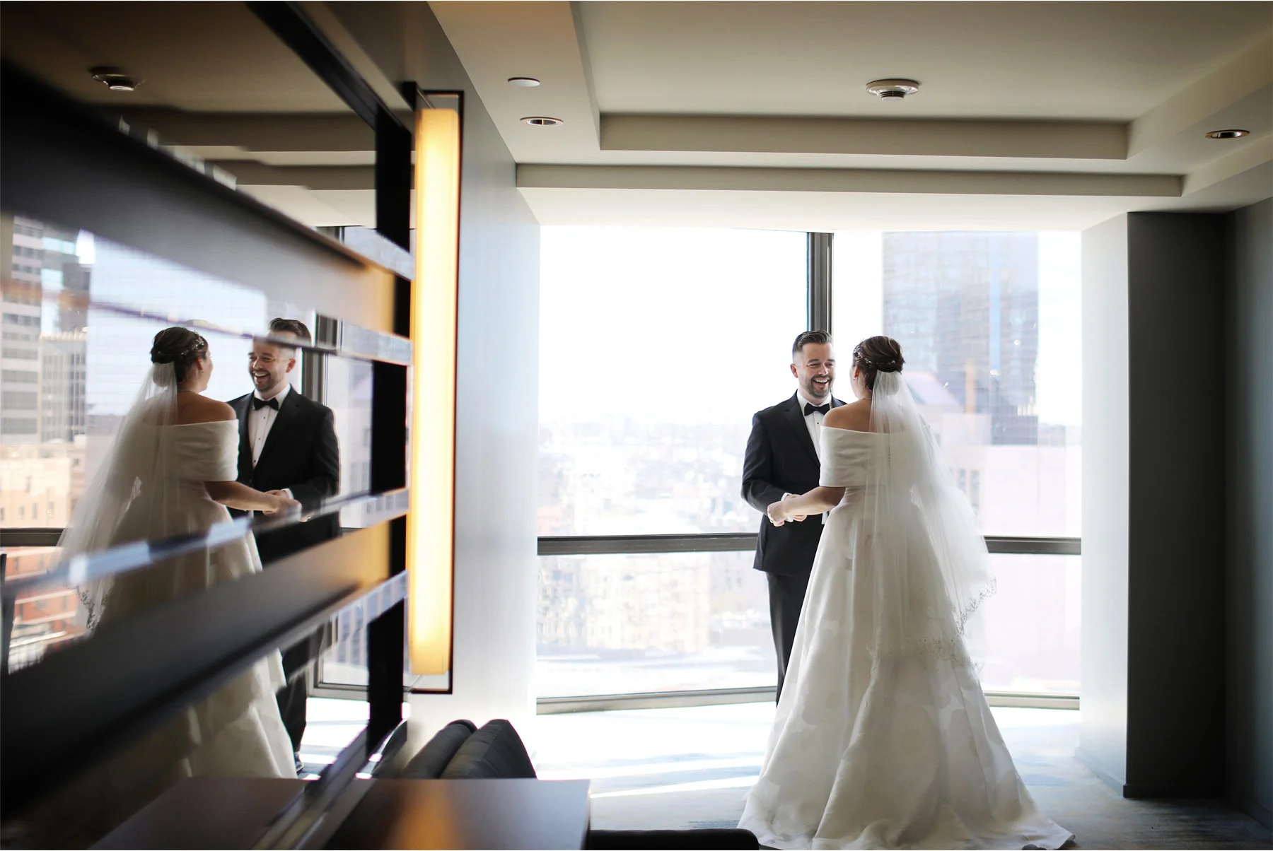 05-Minneapolis-Minnesota-Wedding-Photography-by-Vick-Photography-Loews-Hotel-First-Look-Caitlin-and-Alec.jpg