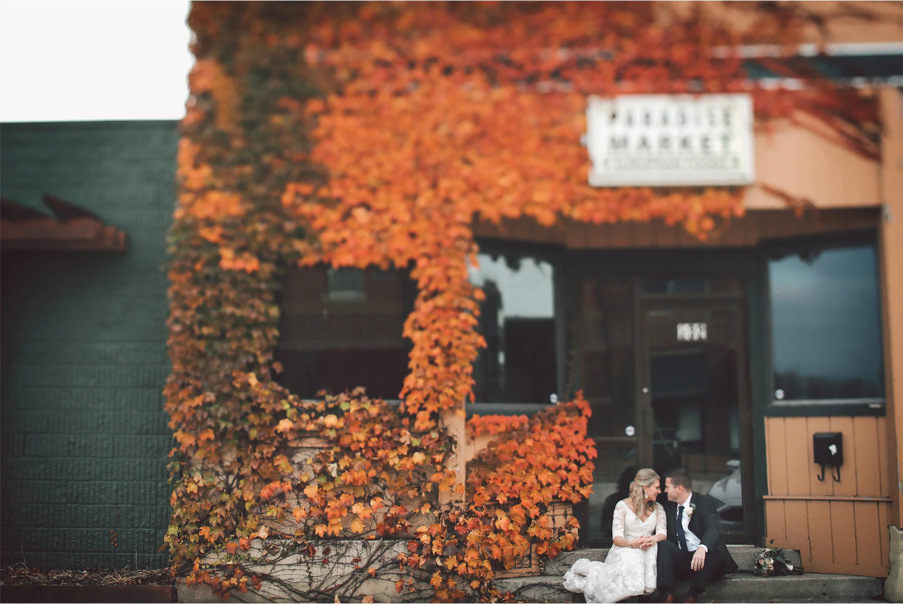 11-Shakopee-Minnesota-Wedding-Photography-by-Vick-Photography-Autumn-Fall-Leaves-Colors-Amber-and-Justin.jpg