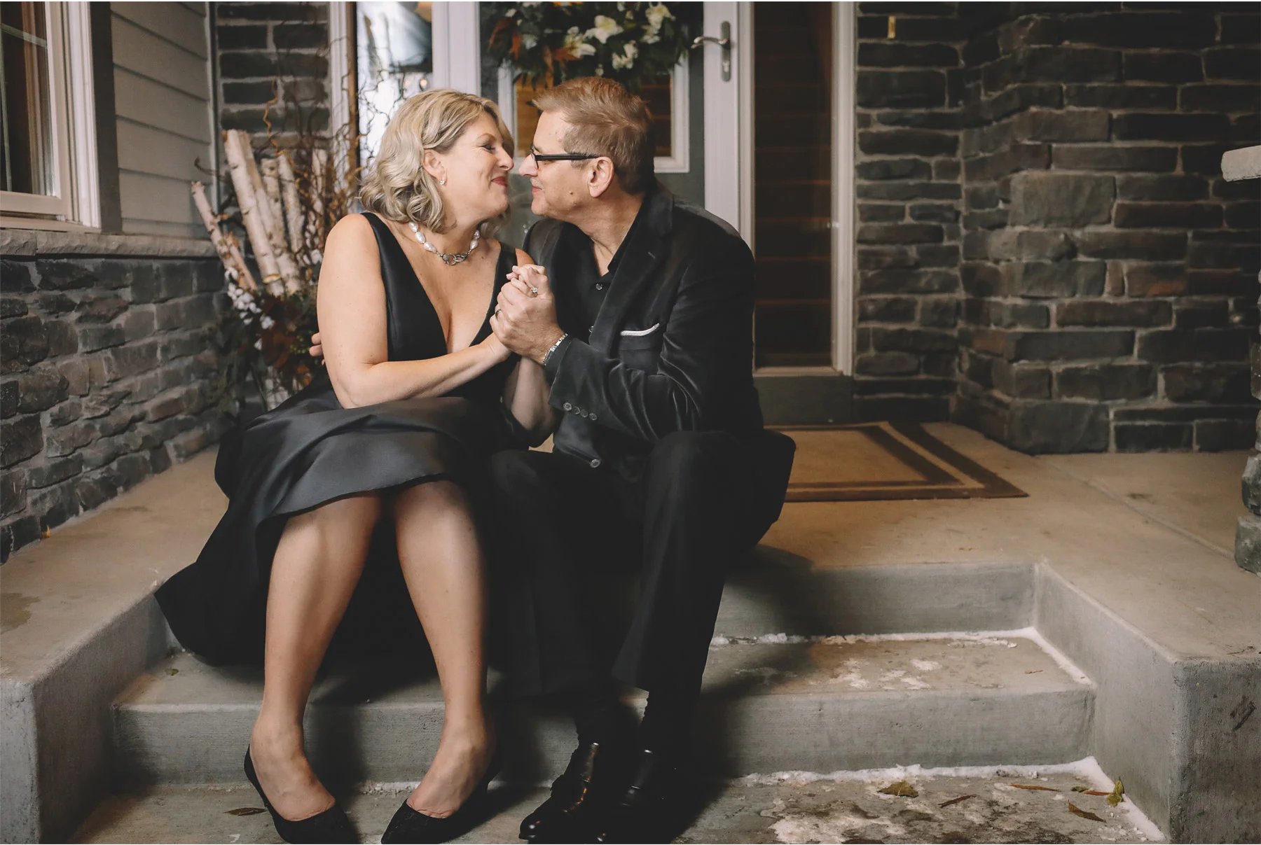 17-Minneapolis-Minnesota-Wedding-Photography-by-Vick-Photography-Home-Wedding-Bride-and-Groom-Front-Steps-Joan-and-Tim.jpg