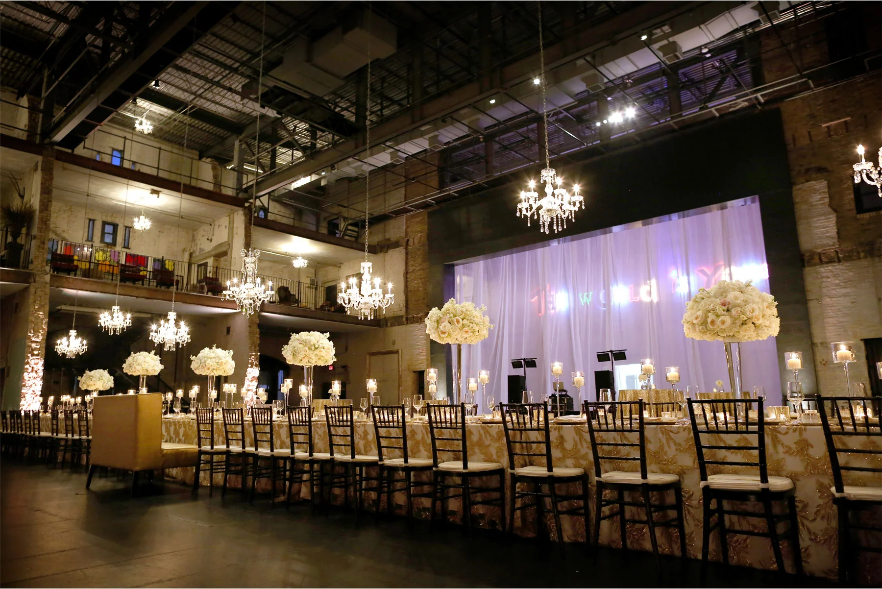 11-Minneapolis-Minnesota-Downtown-Aria-Industrial-Warehouse-Reception-Table-Decor-Jennifer-and-Fred.jpg