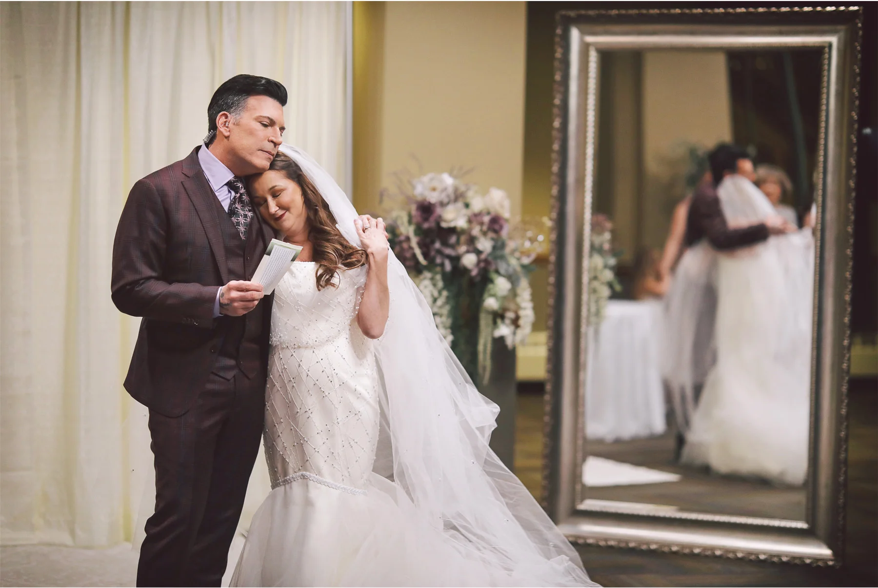 03-Saint-Paul-Minnesota-Wedding-by-Vick-Photography-Union-Depot-Lifetime-Network-David-Tutera-My-Great-Big-Live-Wedding-Dress-Bride-Jennifer-and-Rob.jpg
