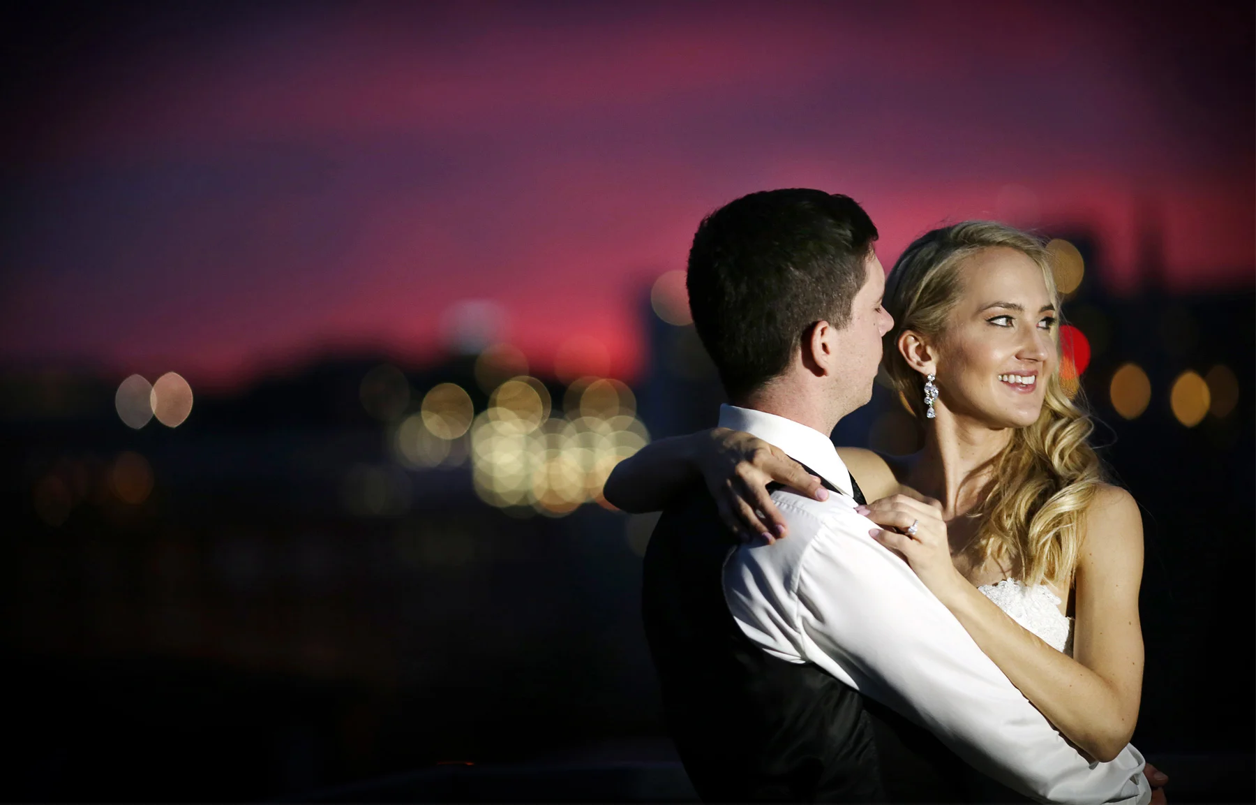 24-Saint-Paul-Minnesota-Wedding-Photographer-by-Andrew-Vick-Photography-Summer-Bride-Groom-Night-Romance-Laura-and-Tim.jpg