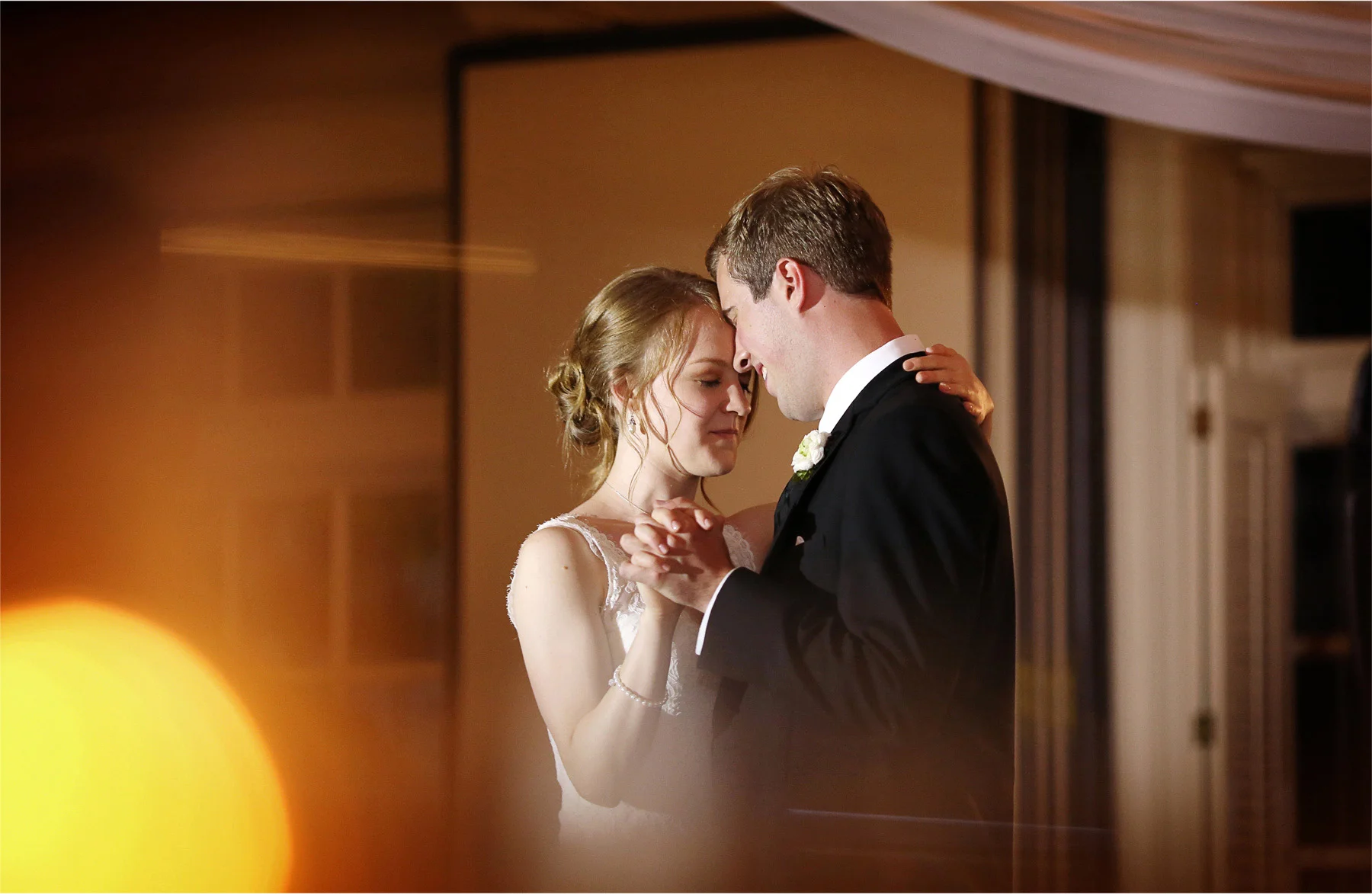27-Edina-Minnesota-Wedding-Photographer-by-Andrew-Vick-Photography-Summer-Country-Club-Bride-Groom-Reception-Dance-Betsy-and-Jon.jpg
