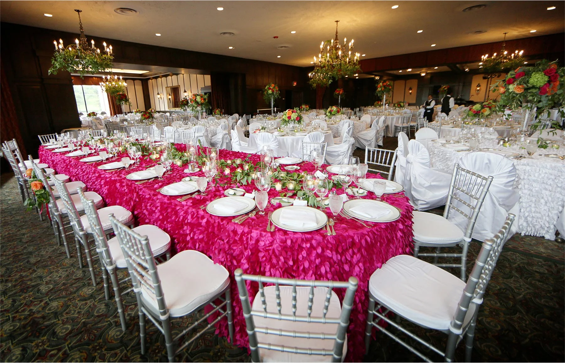 22-Saint-Paul-Minnesota-Wedding-Photographer-by-Andrew-Vick-Photography-Summer-Reception-Town-and-Country-Club-Decor-Details-Decorations-Lindsay-and-Dustin.jpg