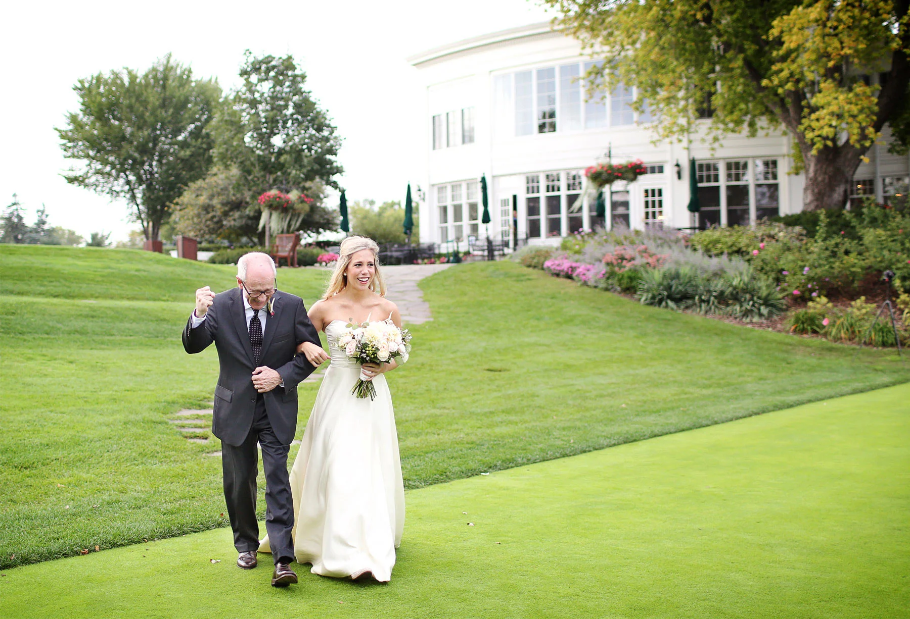 12-Minneapolis-Minnesota-Wedding-Photographer-by-Andrew-Vick-Photography-Fall-Autumn-Minikahda-Club-Ceremony-Bride-Father-Parents-Processional-Golf-Course-Krissy-and-James.jpg
