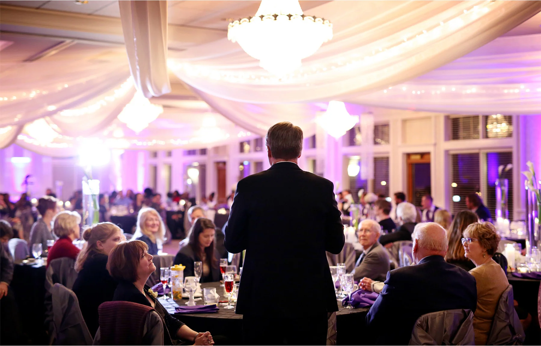 24-Eden-Prairie-Minnesota-Wedding-Photographer-by-Andrew-Vick-Photography-Fall-Autumn-Bearpath-Golf-Country-Club-Reception-Speeches-Brittany-and-Ryan.jpg