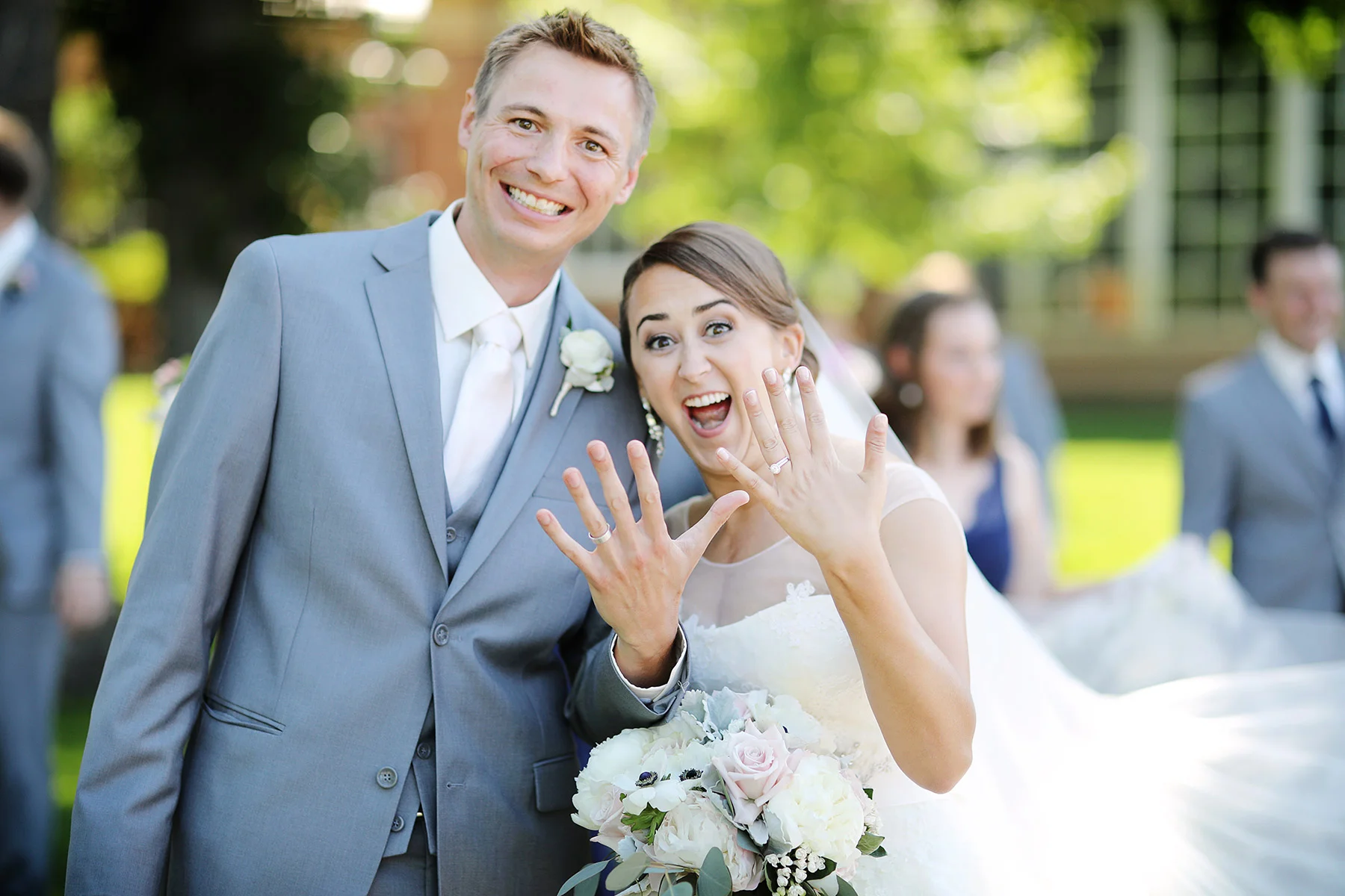 Minnesota-bride-groom-rings-wedding-vick-photography.jpg