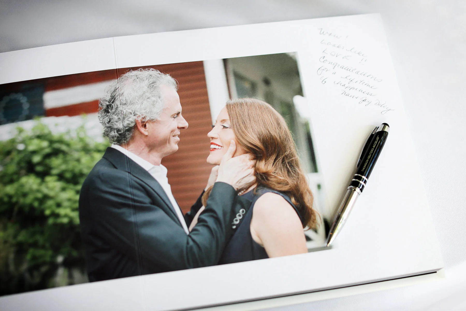 Vick-Photography-Guest-book.jpg