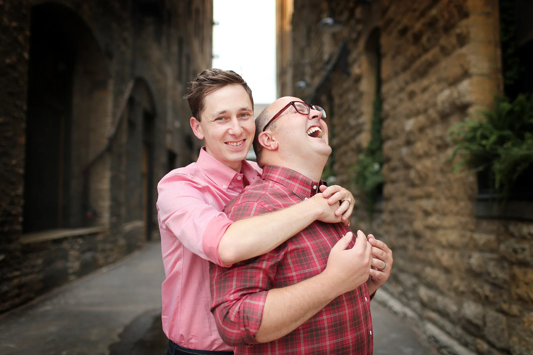 02-Vick-Photography-Engagement-Session-Hug-Laughter.jpg