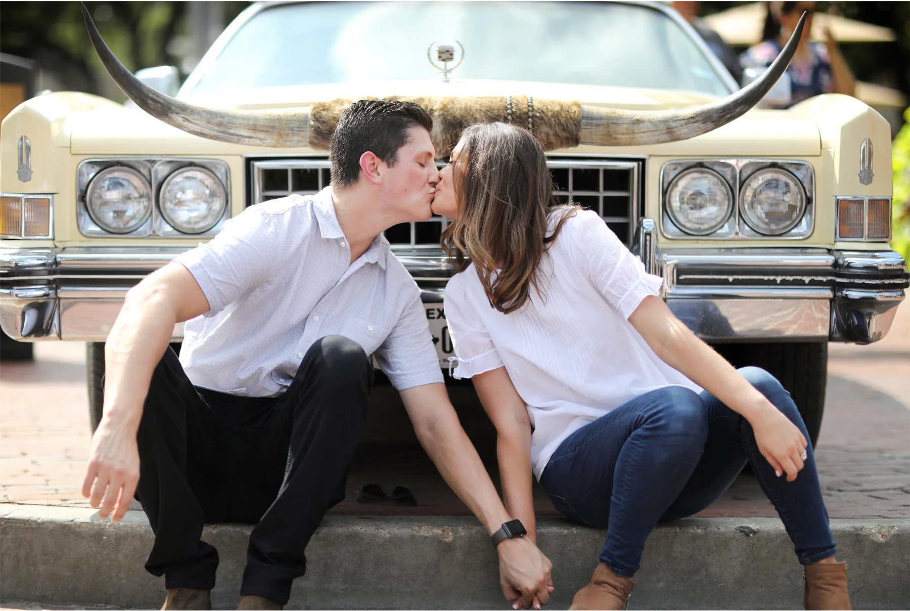 05-Fly-to-Me-Destination-Engagement-Session-Vick-Photography-Fort-Worth-Texas-Longhorn-Car-Couple-Maggie-and-Matt.jpg