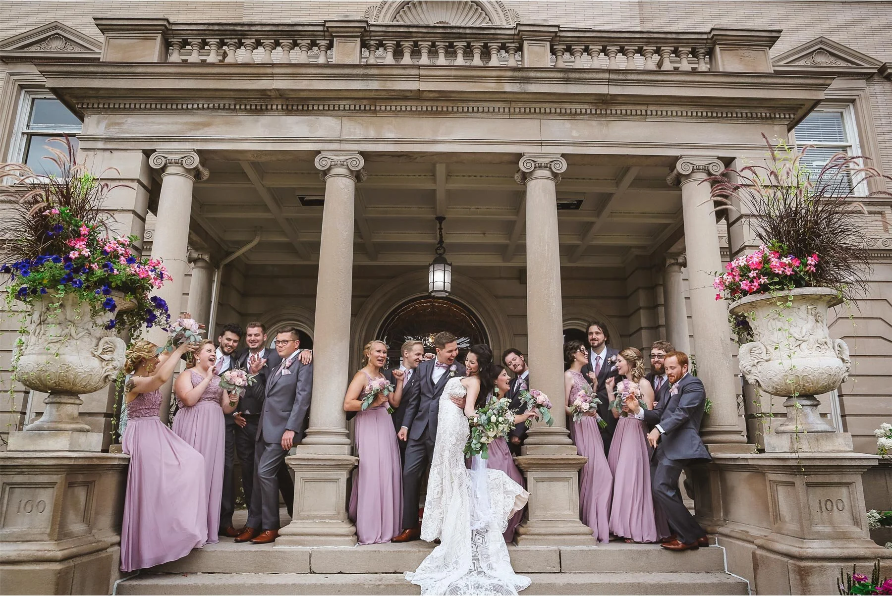 07-Wedding-by-Vick-Photography-Minneapolis-Minnesota-Semple-Mansion-Historic-Venue-Bridesmaids-Groomsmen-Kaitlyn-and-Nate.jpg