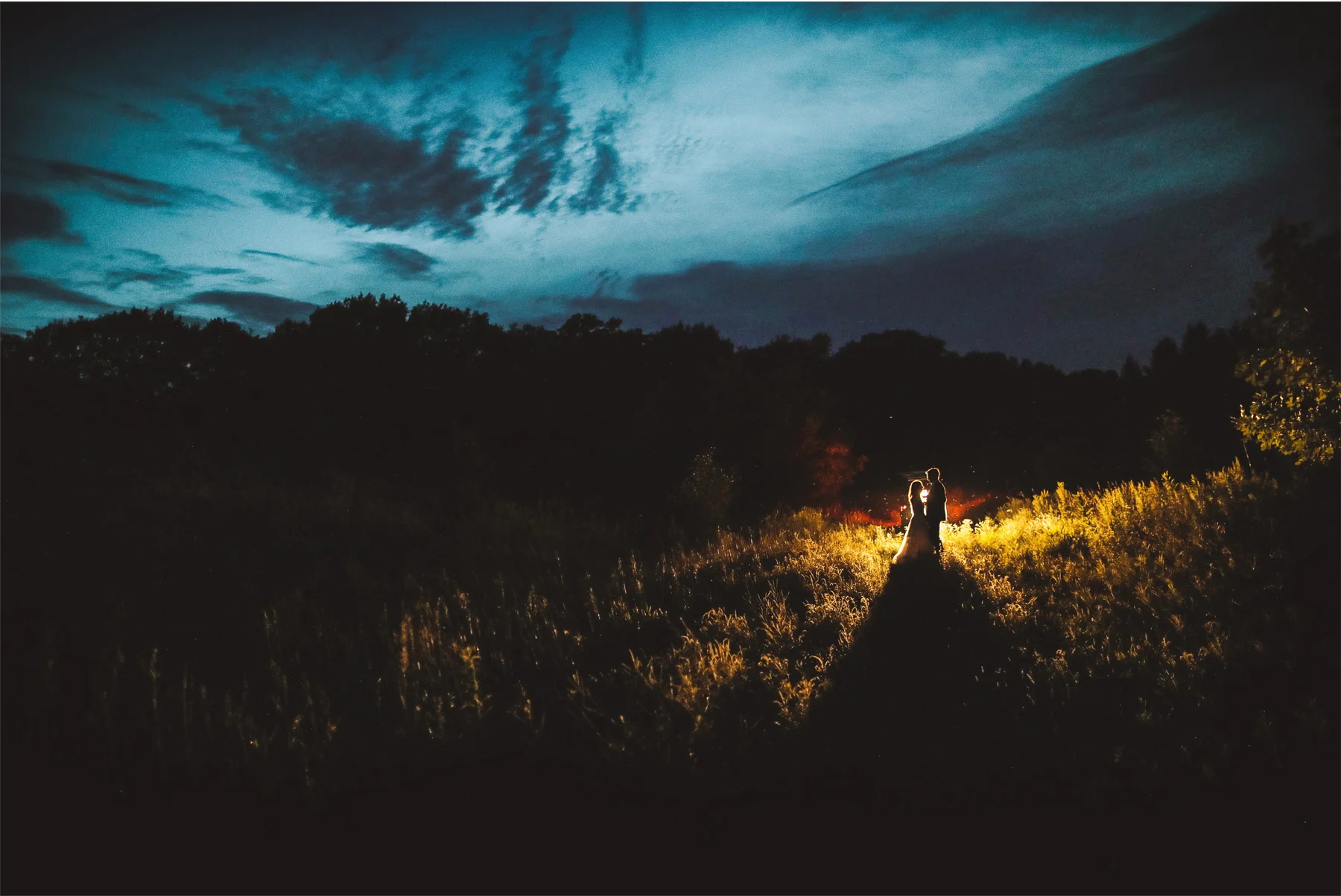 24-Weding-by-Vick-Photography-Minneapolis-Minnesota-Bavaria-Downs-Summer-Night-Bride-Groom-Rebecca-and-Mark.jpg