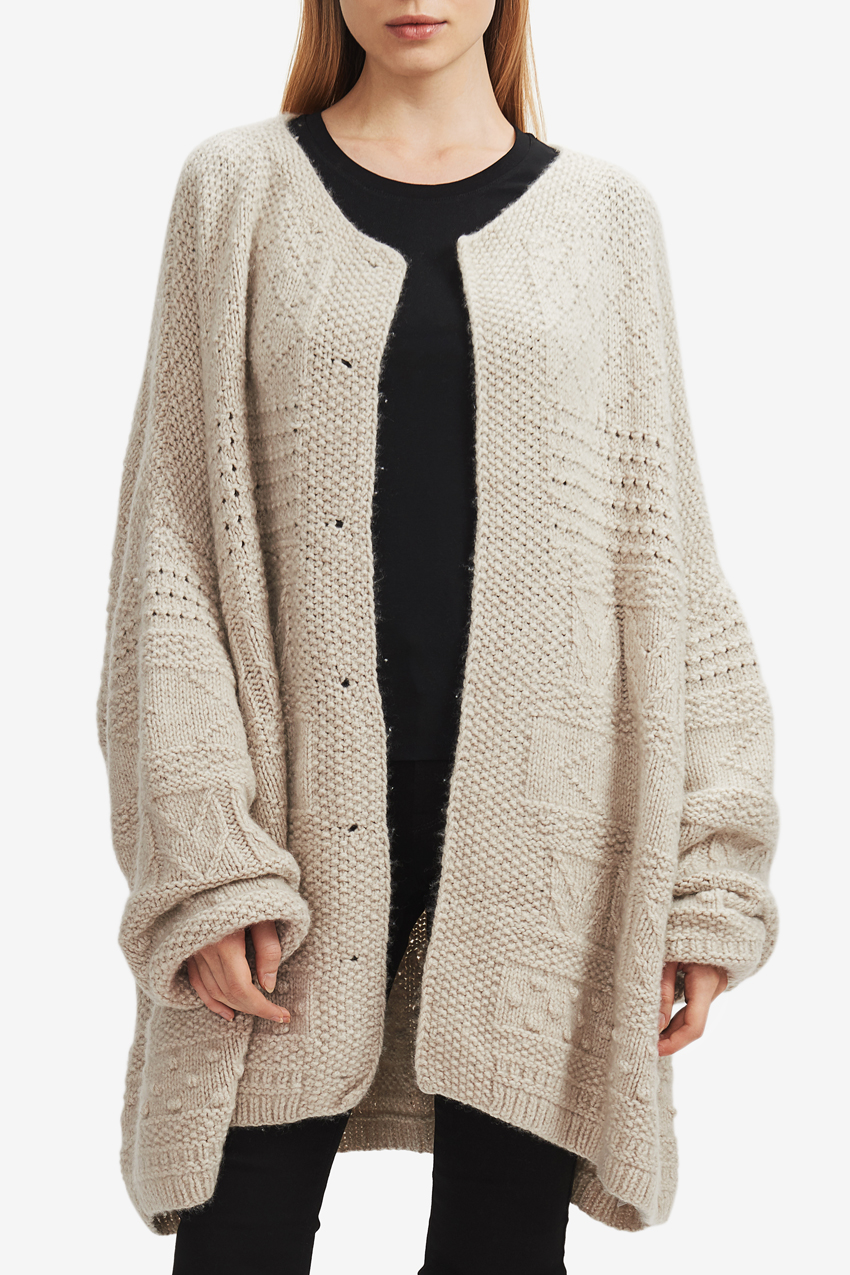 NorfolkCardigan_CreamLp_1177_CloserCrop.jpg