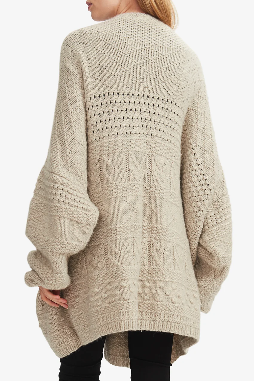 NorfolkCardigan_CreamLp_1217_CloserCrop.jpg