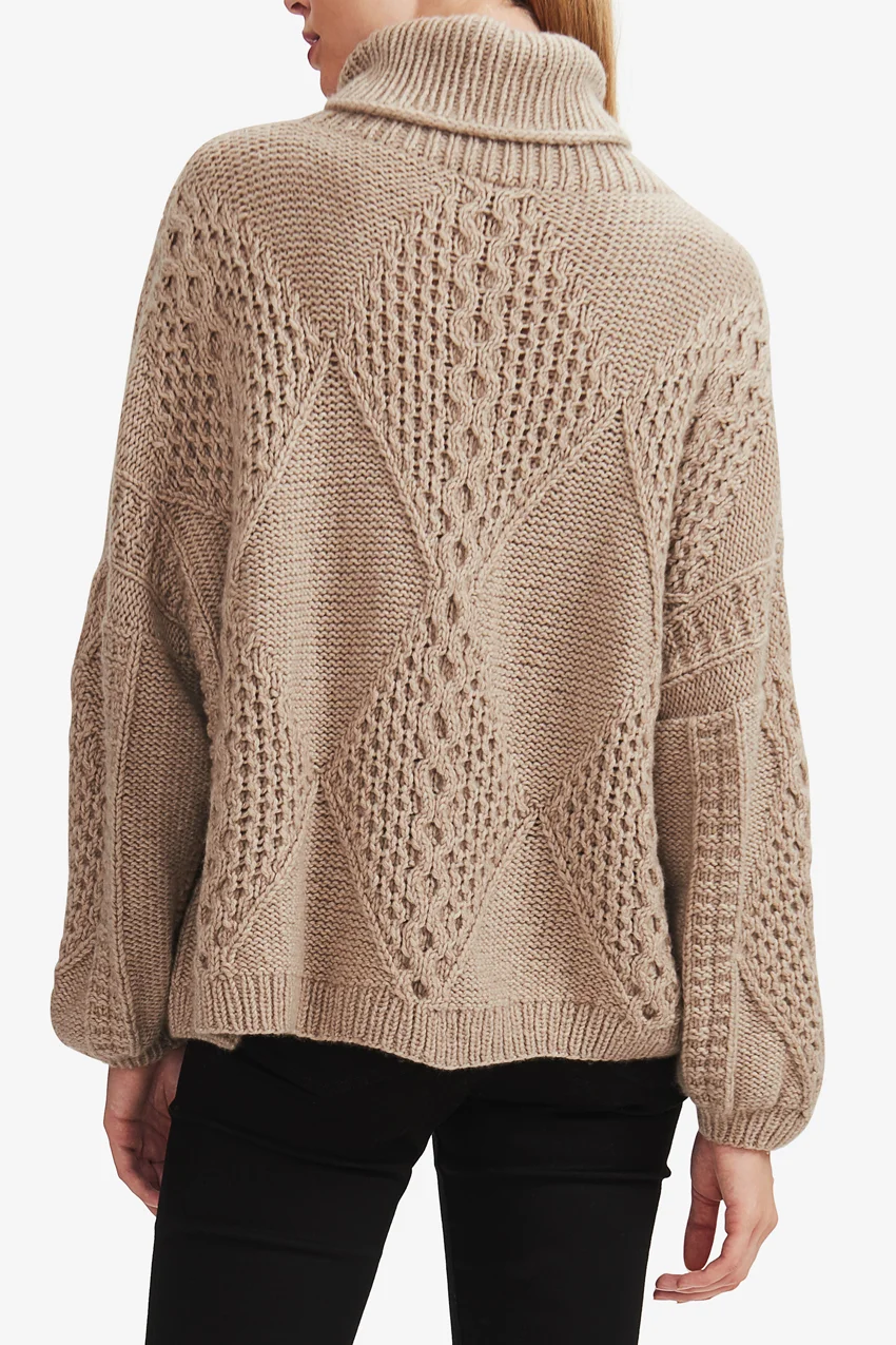 SwanildaTnSweater_BeigeMelangeLp_2184_CloserCrop.jpg