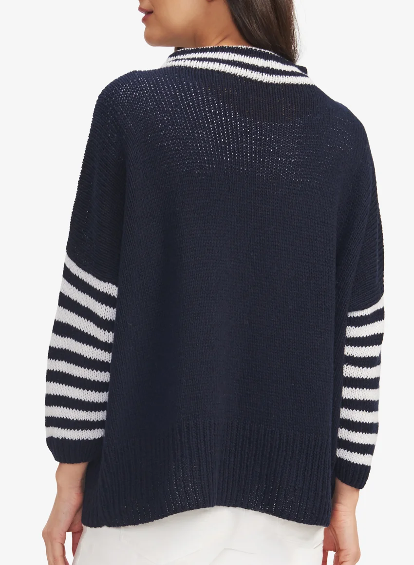 CATALINA_Sweater_Navy-Niveous_394_CloseCrop.jpg