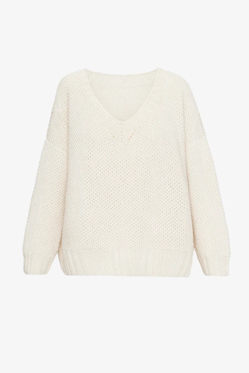 MYSTIC-V-NECK_Swtr_Niveous.jpg