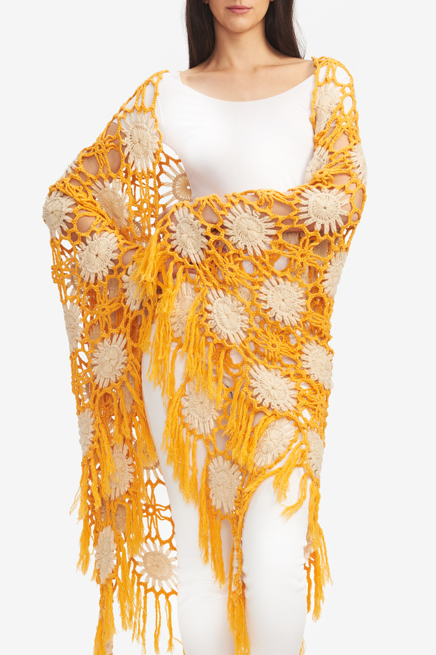 SUNFLOWER_Shawl_Clementine-Niveous_front_CloseCrop.jpg