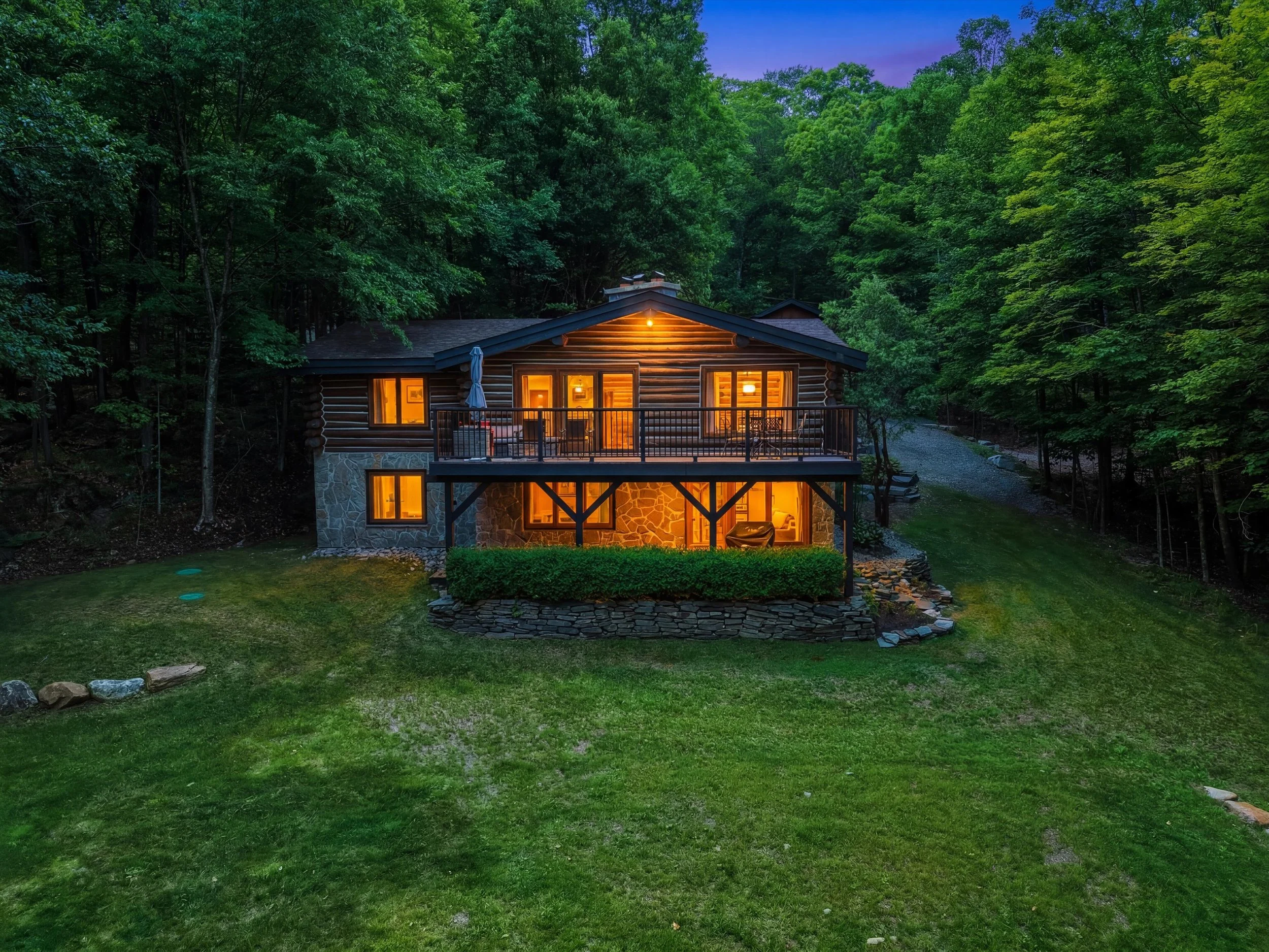 03-DJI_20260629145019_0868_D_twilight_f5a63834.jpg