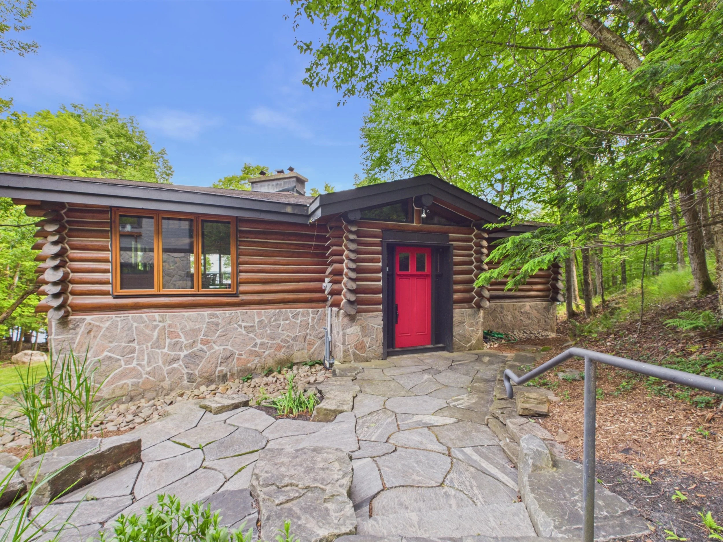 10-1054 Hilltop Crescent-49.jpg