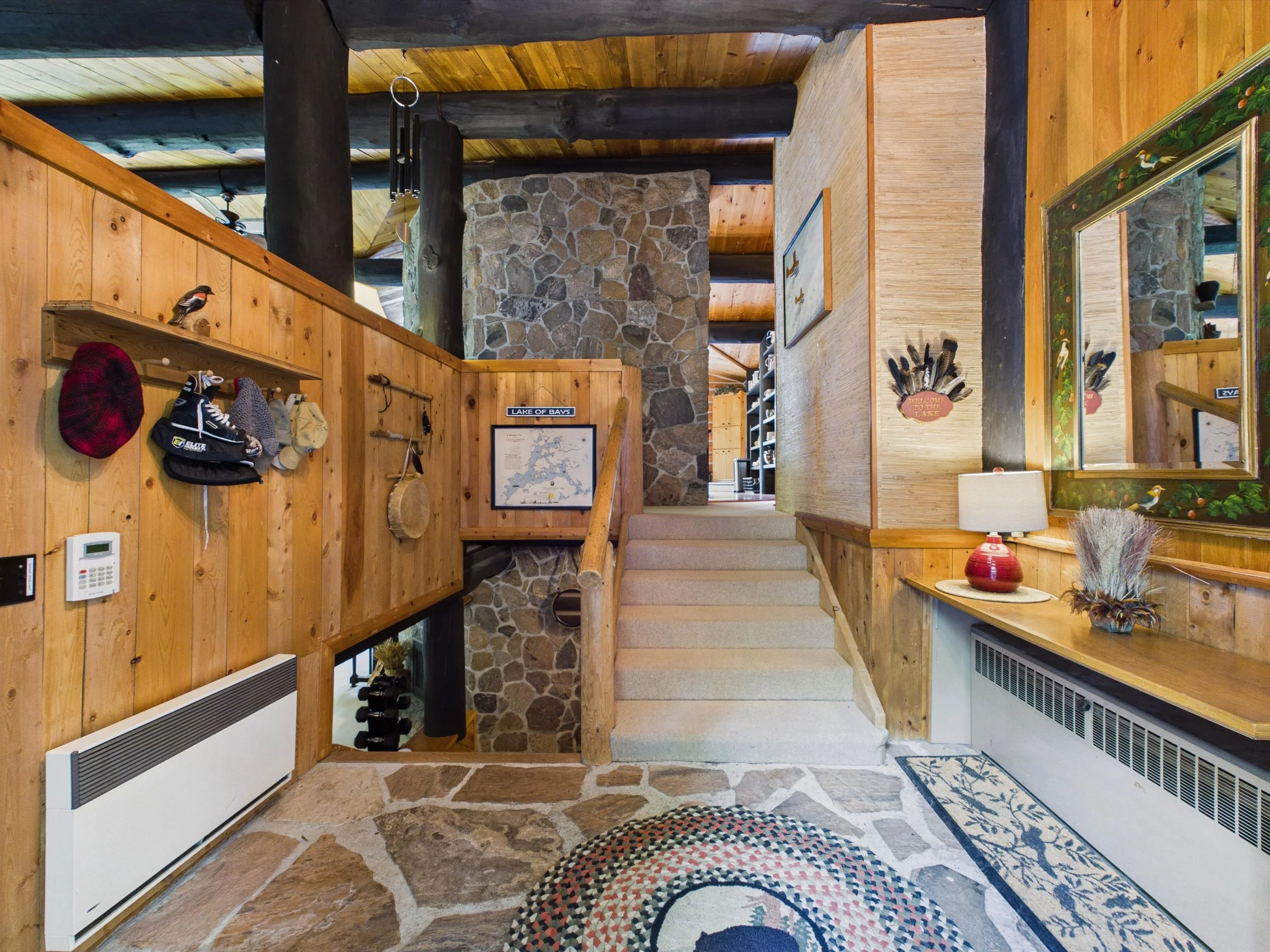 11-1054 Hilltop Crescent-1.jpg
