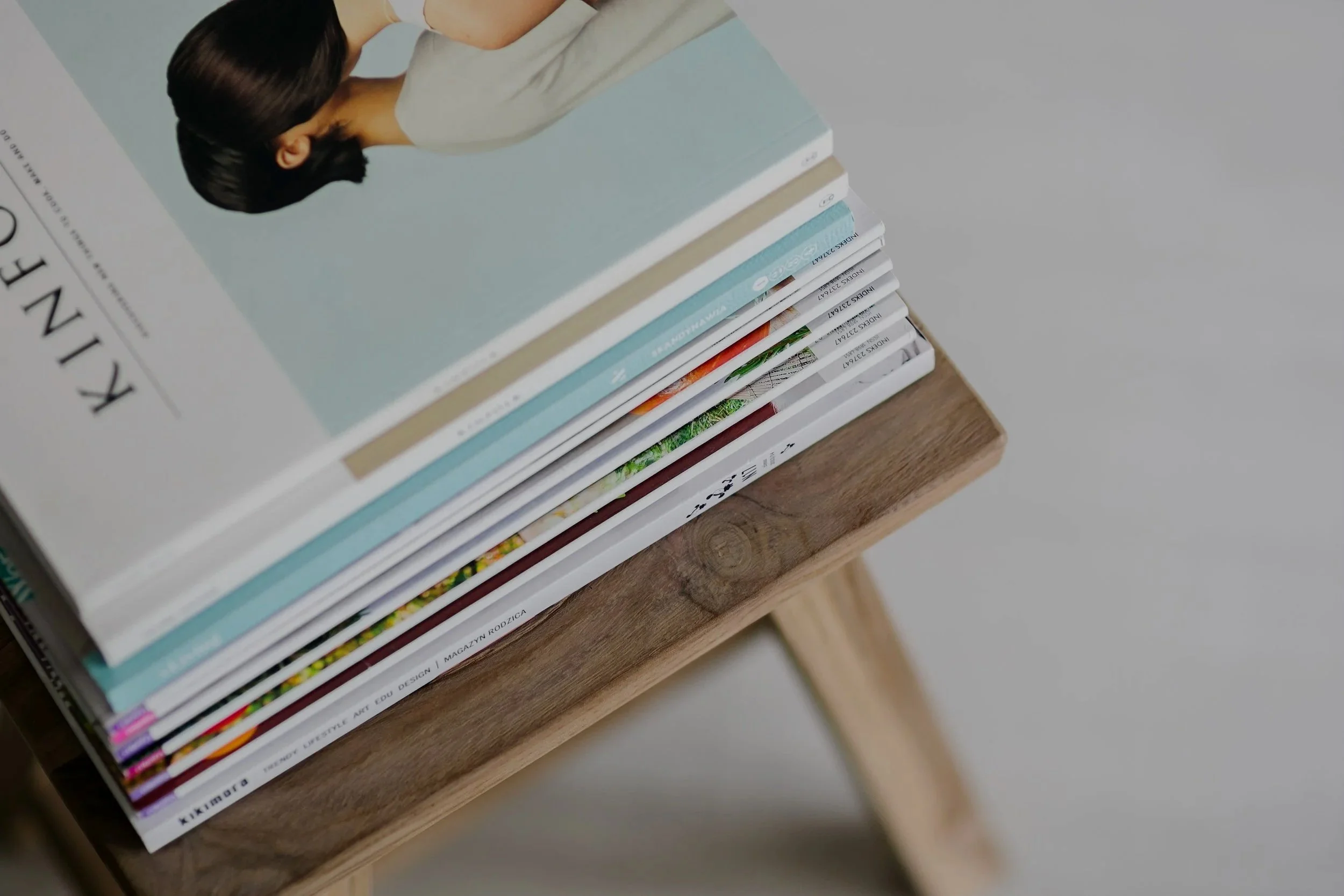 magazines-reading-stack-6664.jpg