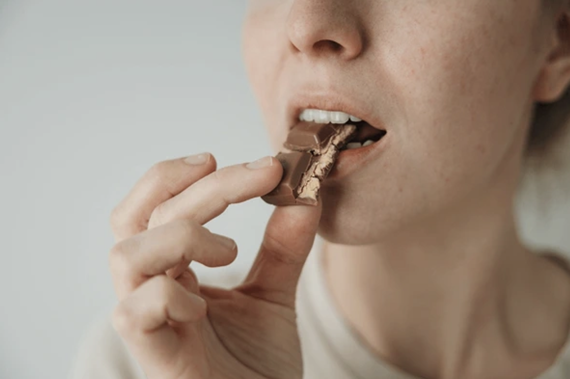 Sugar Cravings and Blood Sugar: Why Willpower Isn’t the Problem