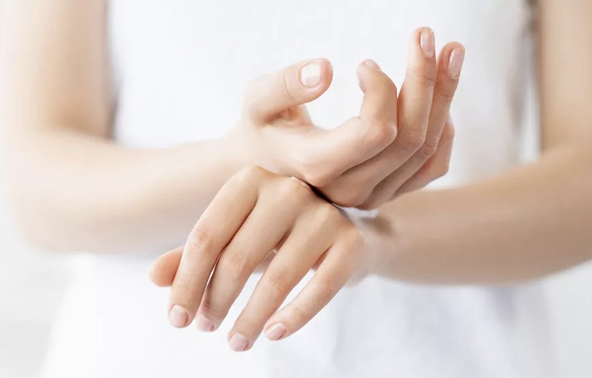 Should You Stop Retinoids Before Microneedling or a Chemical Peel?