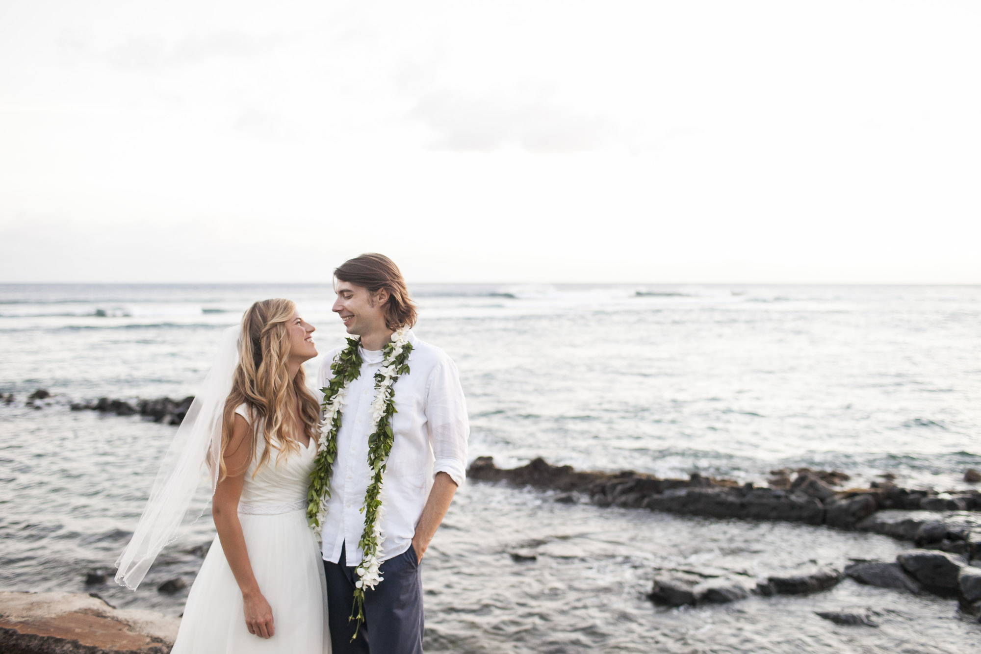 042_Laid_Back_Hawaiian_Beach_Wedding.jpg