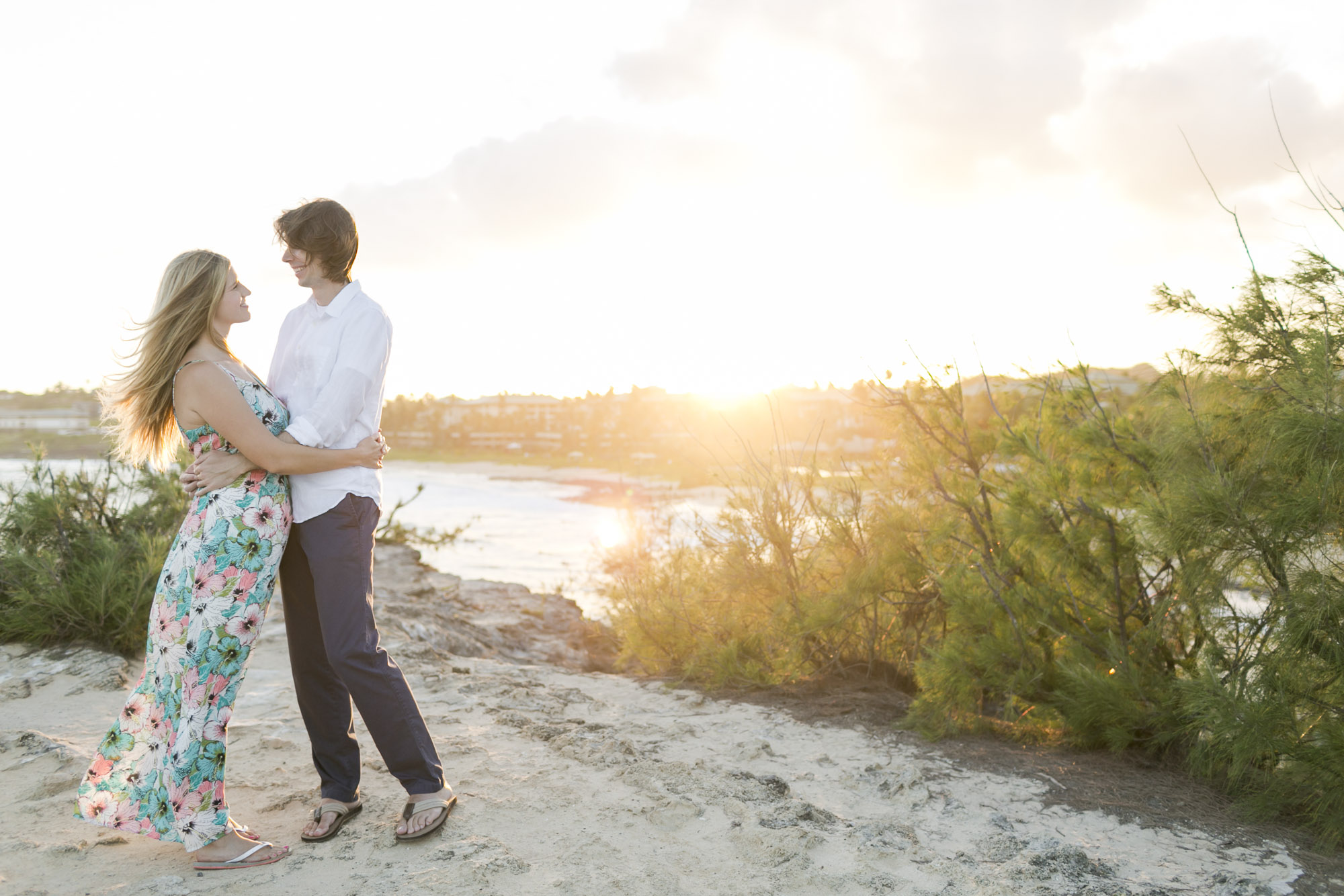 011_Epic_Cliff_Kauai_Beach_Engagement.jpg