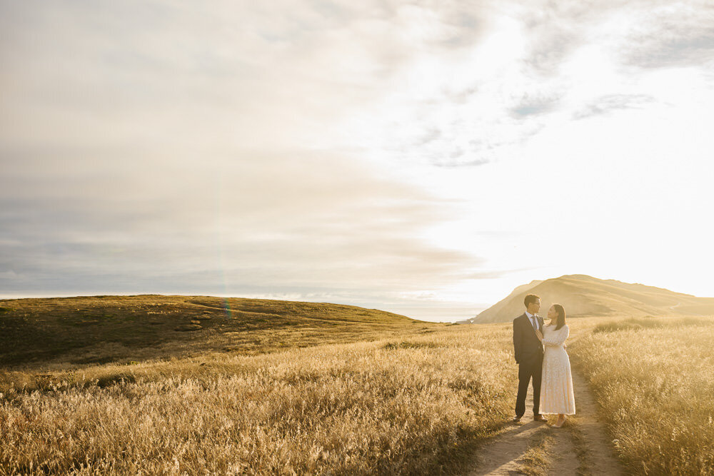 Couple eloping in Point Reyes 