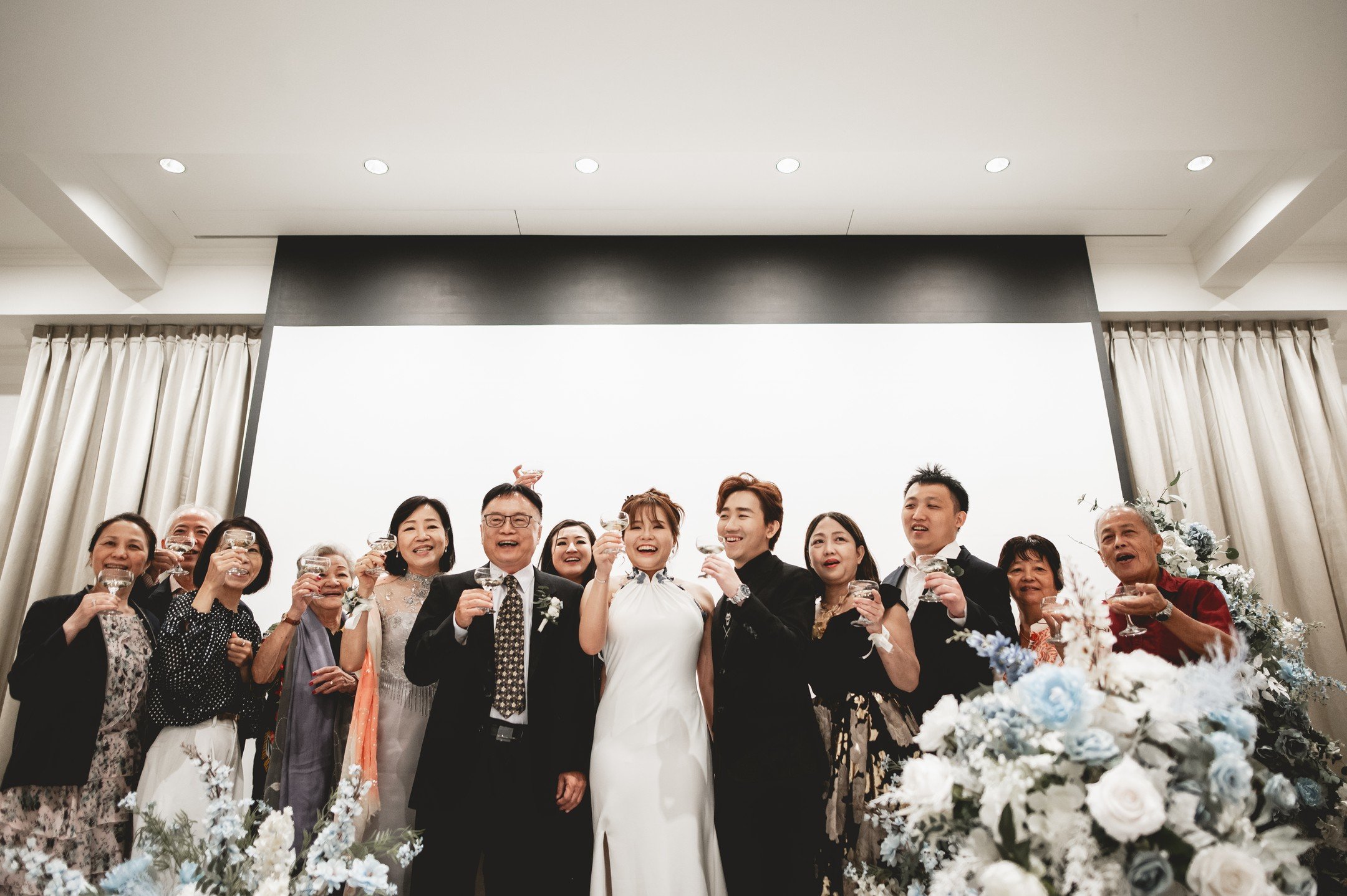 Cerebrating Dale&amp;Christie Wedding

Photo : Arsh @luvpersecond
Make Up @arieltistry @carchan.makeup
For enquiry, contact us at +65 83990229
mail@luvpersecond.com
#singaporewedding #weddingphotography #sgwedding #singaporeprewedding #singaporeweddi