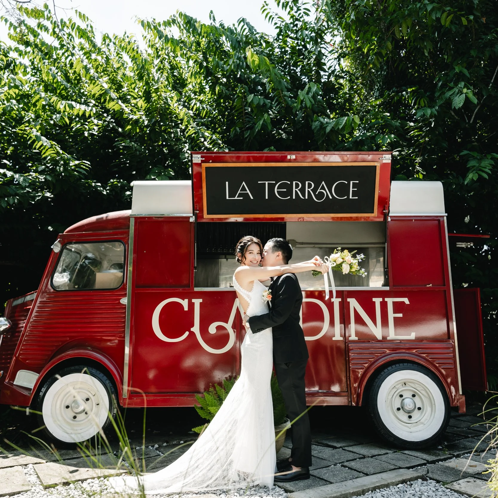 Dominus&amp;Grace | Claudine