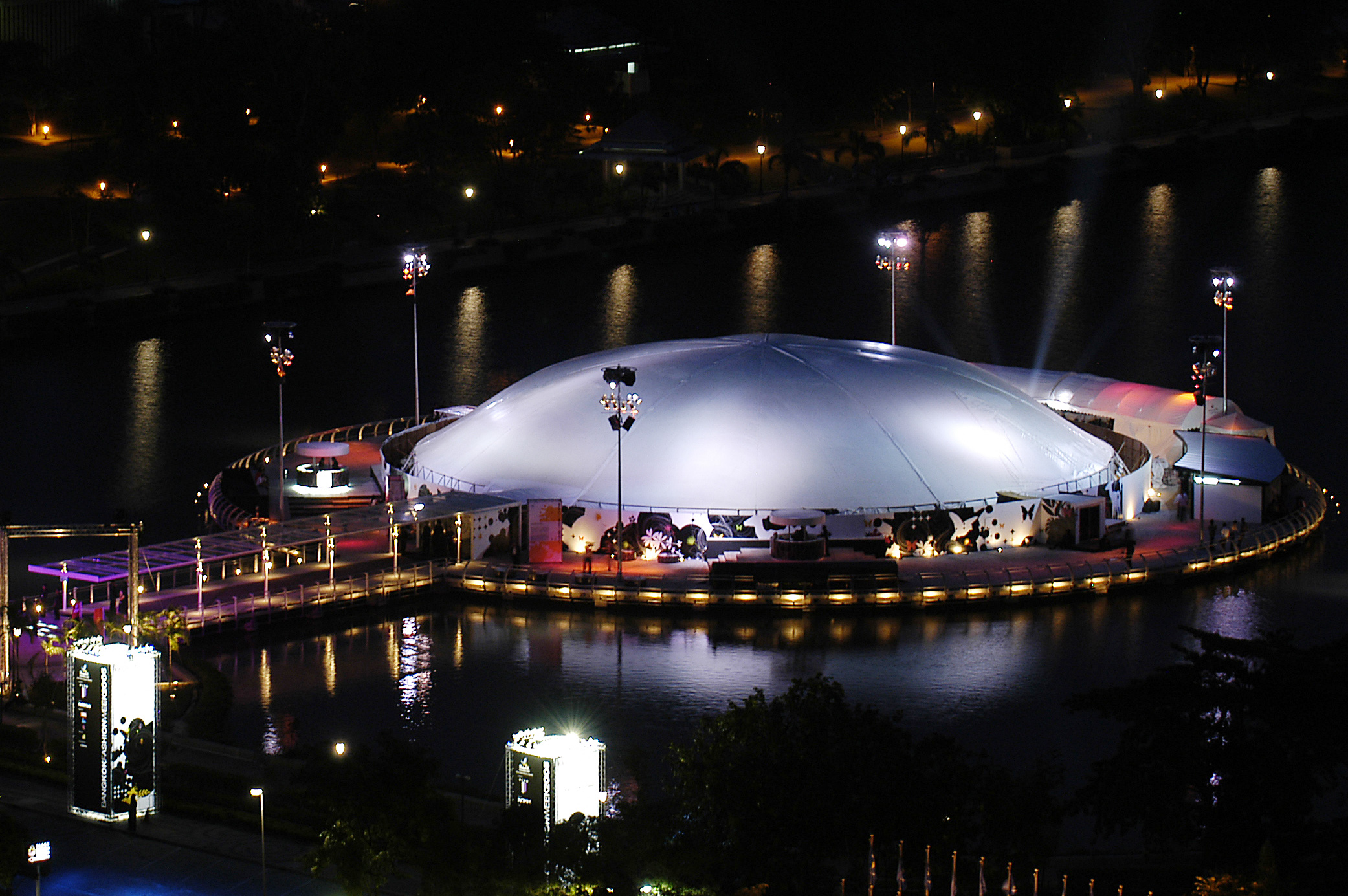 Bangkok Fashion Week 2005