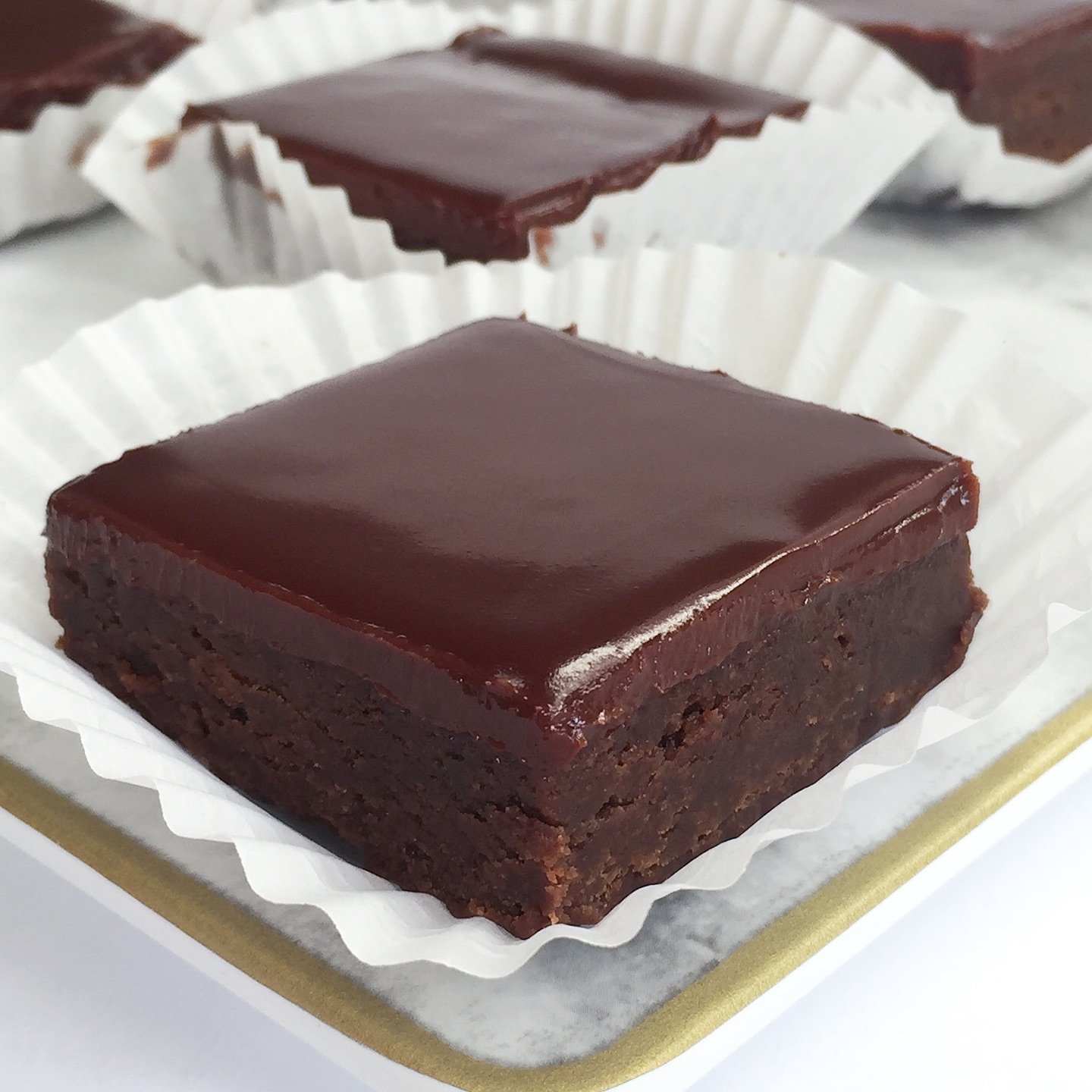 February is officially SWEET💕!

😍Our February dessert menu is here and it&rsquo;s full of cozy, chocolatey, fruit-filled favorites!

And yes&hellip;.our Valentine&rsquo;s box reveal is coming next 💝

⬇️ NEW DESSERTS IN SHOP THIS MONTH

🍫Ganache B