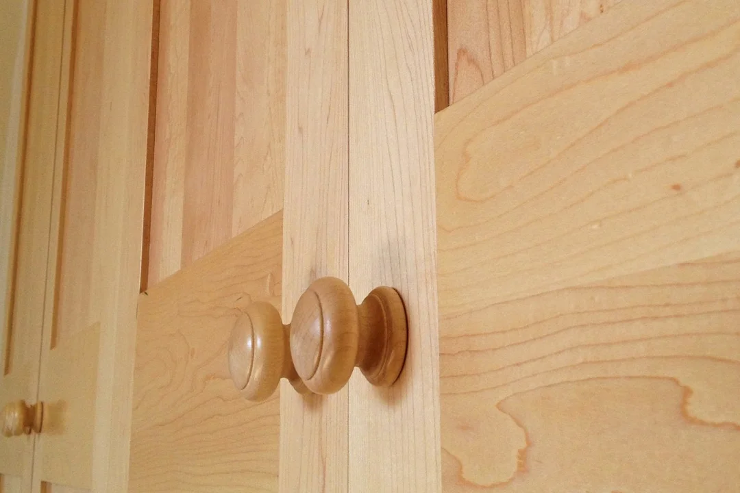 BJ_Wardrobe_close copy.jpg