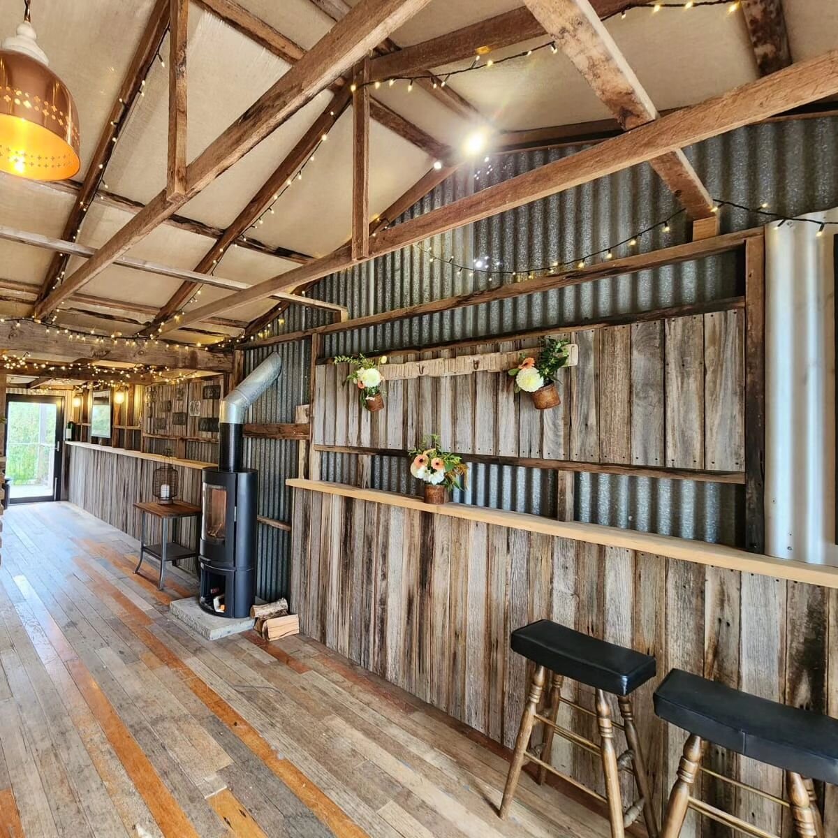 || The Shearing Shed ||
Our Shearing Shed is the perfect place for a small intimate #winterwedding or #elopement 
Contact us for more information 
campdavidfarm@gmail.com
