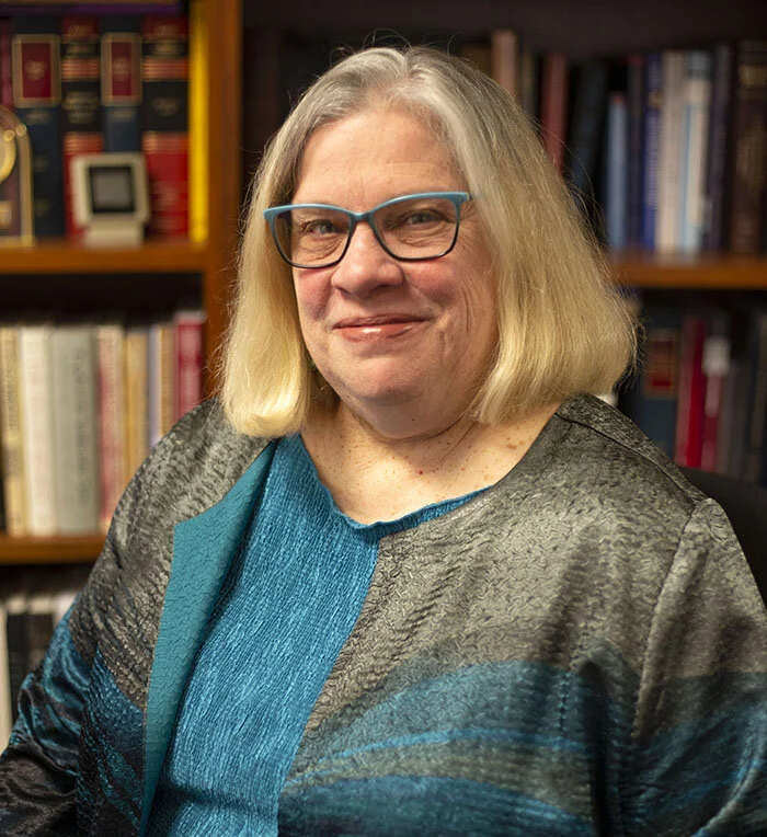 Janice Farrell Pea<br>Co-Director