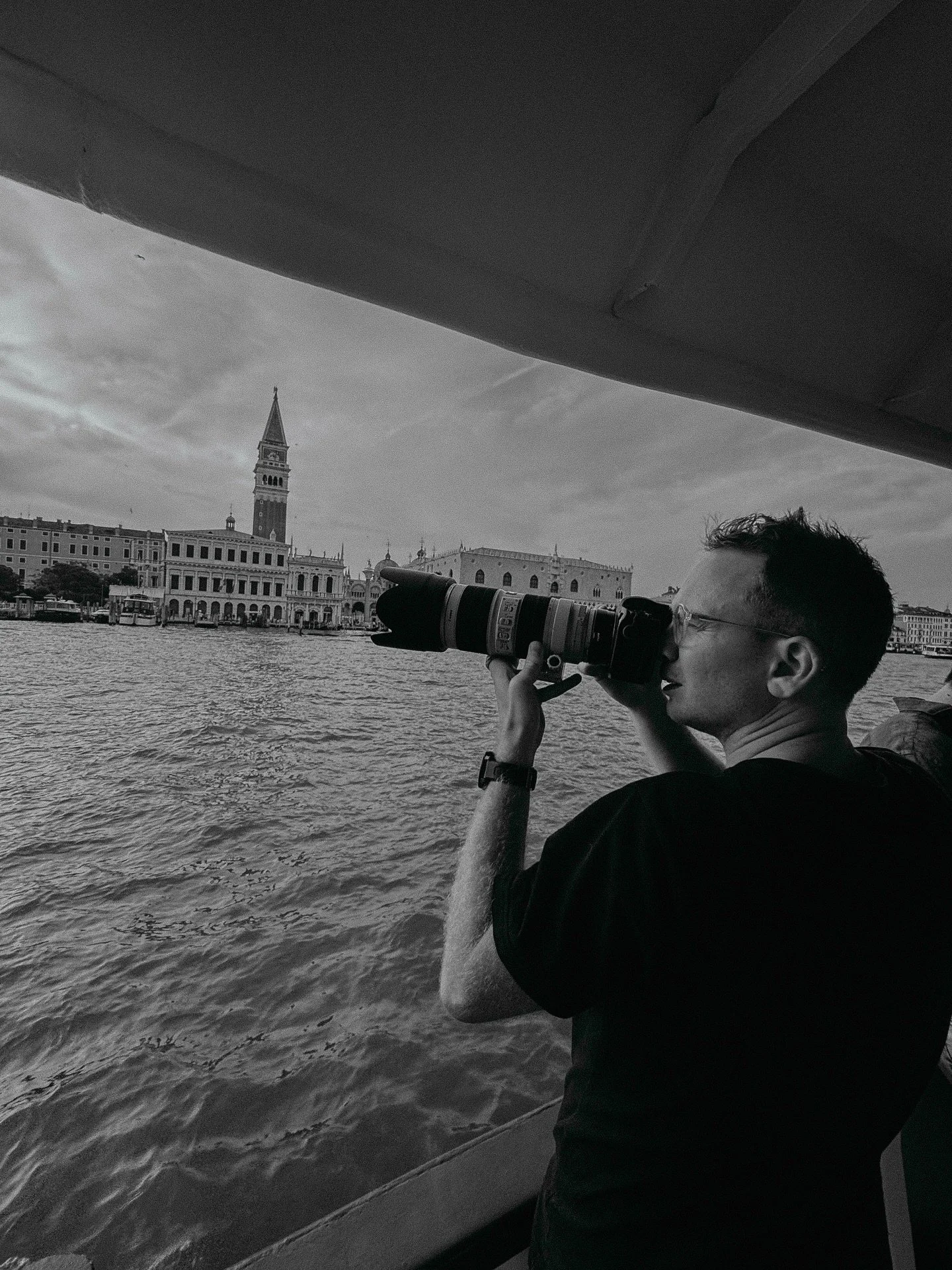 Venezia 🇮🇹 

#italy #venice #travelphotography #streetphotography #landscapephotography #venicegrandcanal