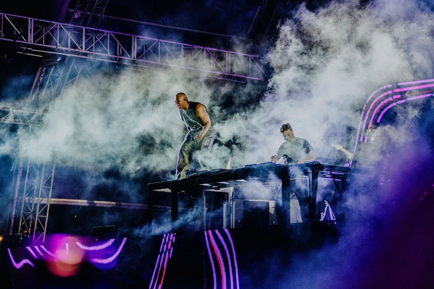 Here&rsquo;s a round up of some of my biggest show moments (production/stage focused) from the last 12 months or so 🇿🇦

HUGE thank you to everyone (special shout out to @shaunduvet @christheforce @ronenklugman @bezhume) for the continued trust in d