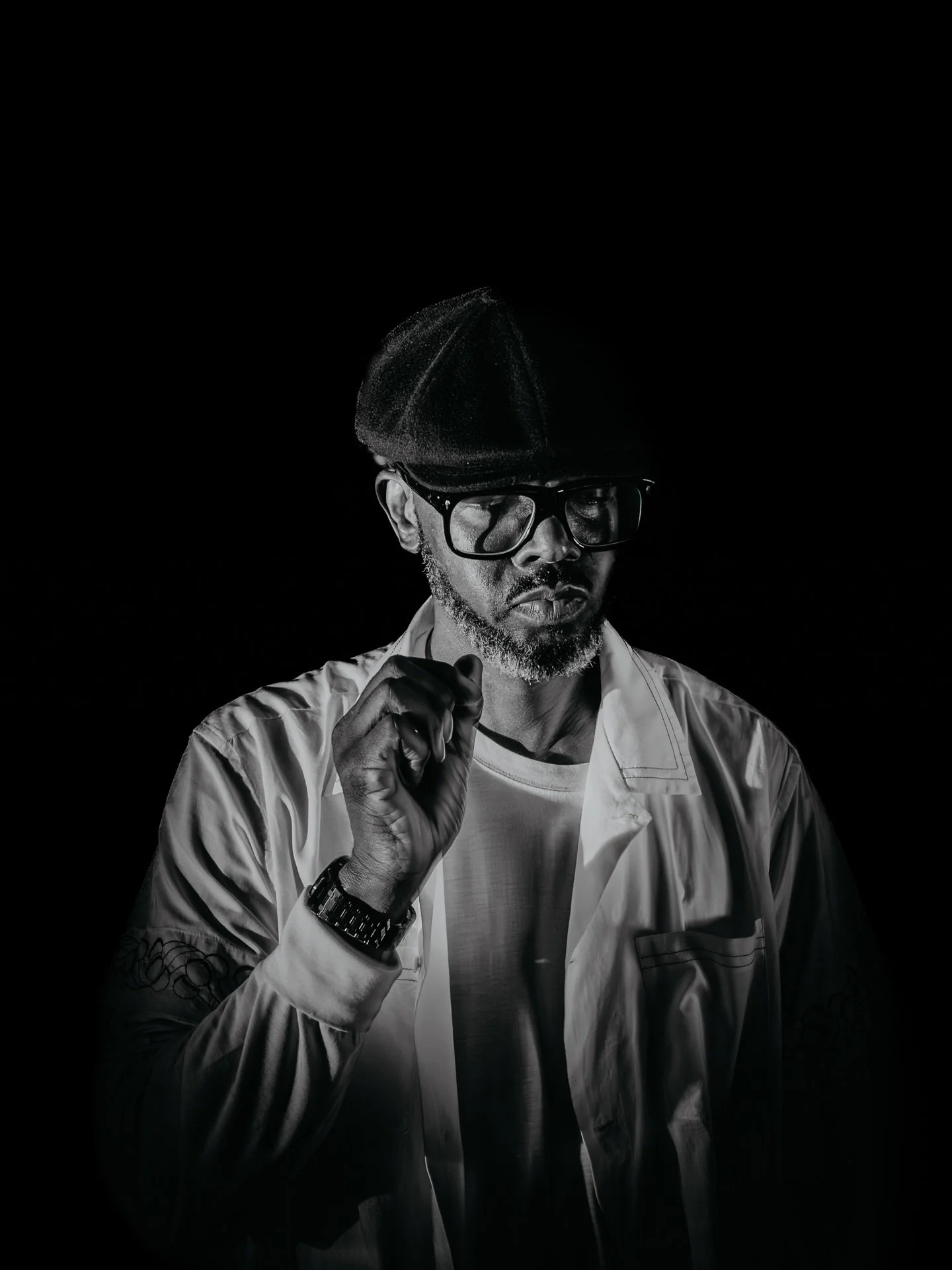 In the mix with @realblackcoffee at @blackcoffeeweekender 📸

First frame was captured with the help of my off-camera flash setup. This was a tough shoot - pouring rain, wet gear, huge crowd, low light - you name it - we battled it!

#dj #festival #c