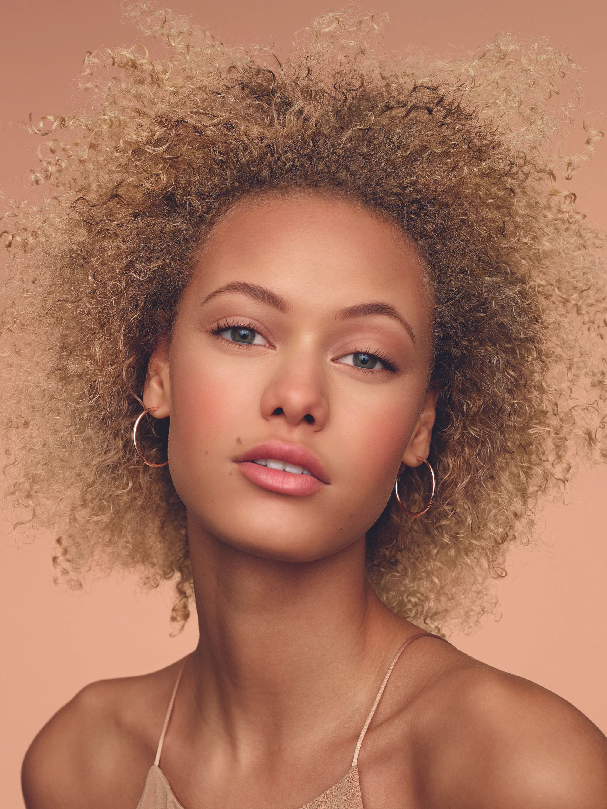 BEAUTY BLENDER BOUNCE FOUNDATION CAMPAIGN