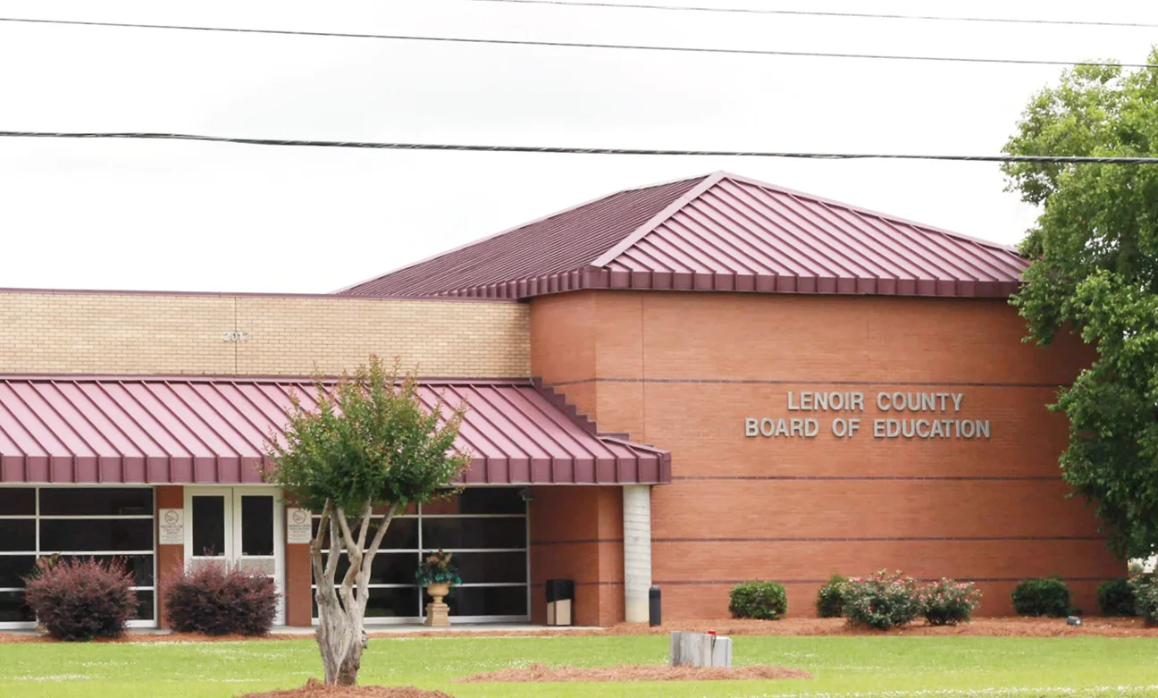 Candidates for Sargeant's seat meet school board