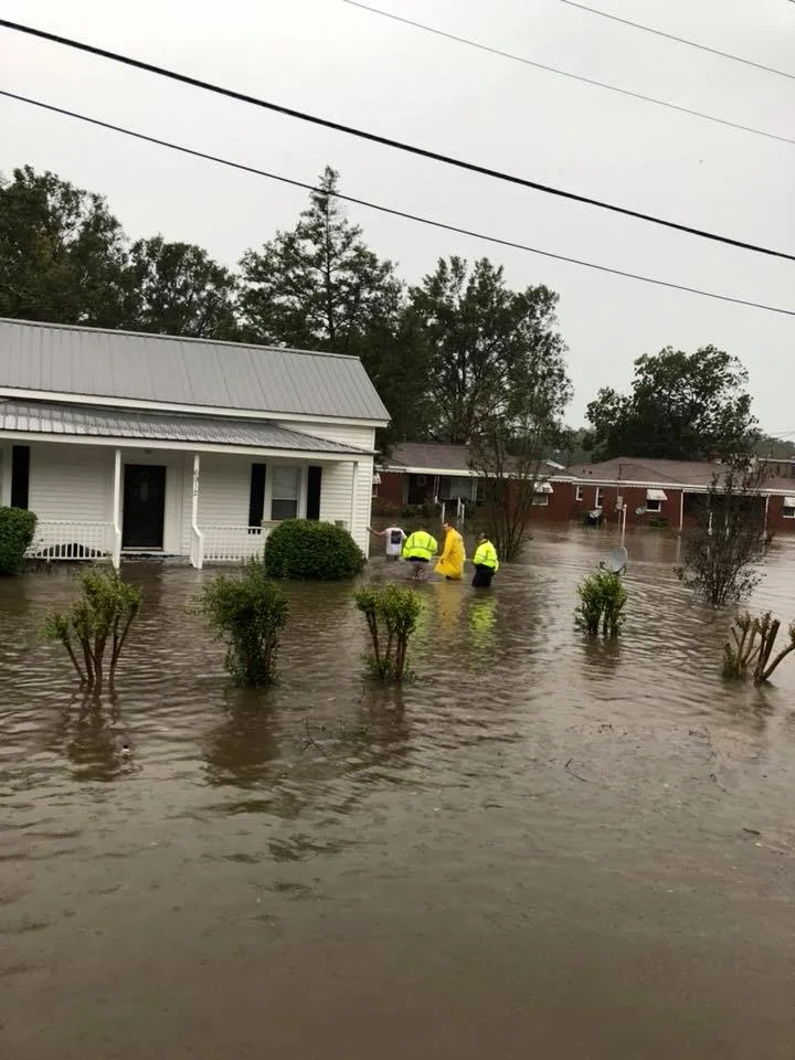 Grifton PD turning off an LP tank that was leaking