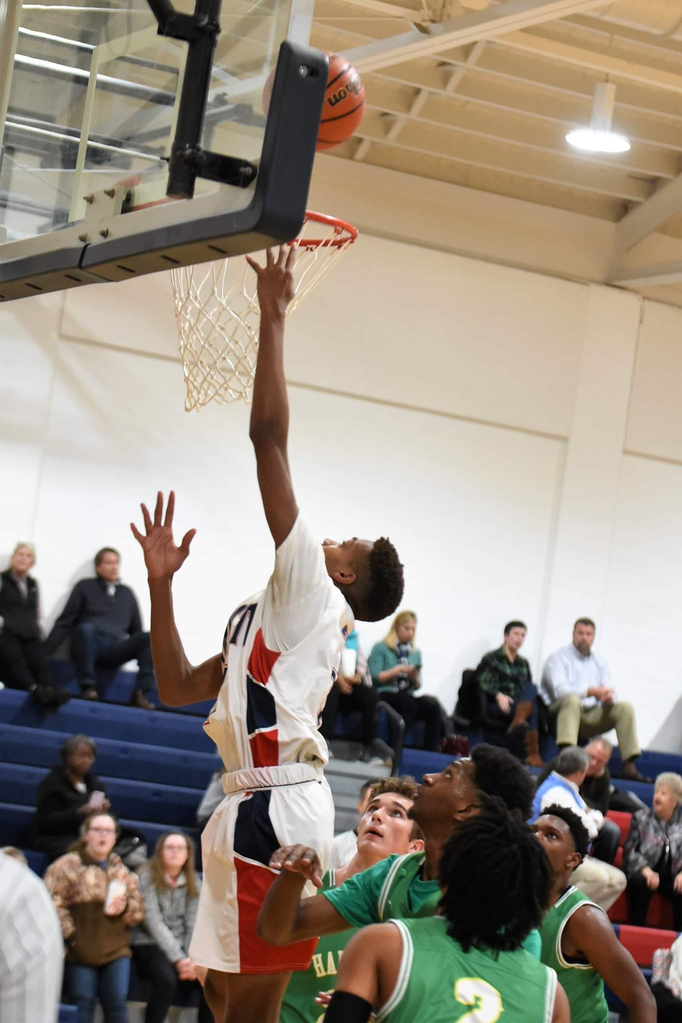 Arendell Parrott’s Jaquan Mosley had a monster game with 18 points, 21 rebounds and three blocks Thursday. Photo by William “Bud” Hardy / Neuse News