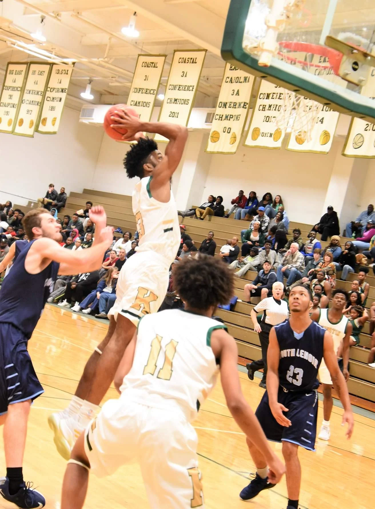 Kinston’s Dontrez Styles prepares to slam one home against South Lenoir in Monday’s contest. Photo by William “Bud” Hardy / Neuse News