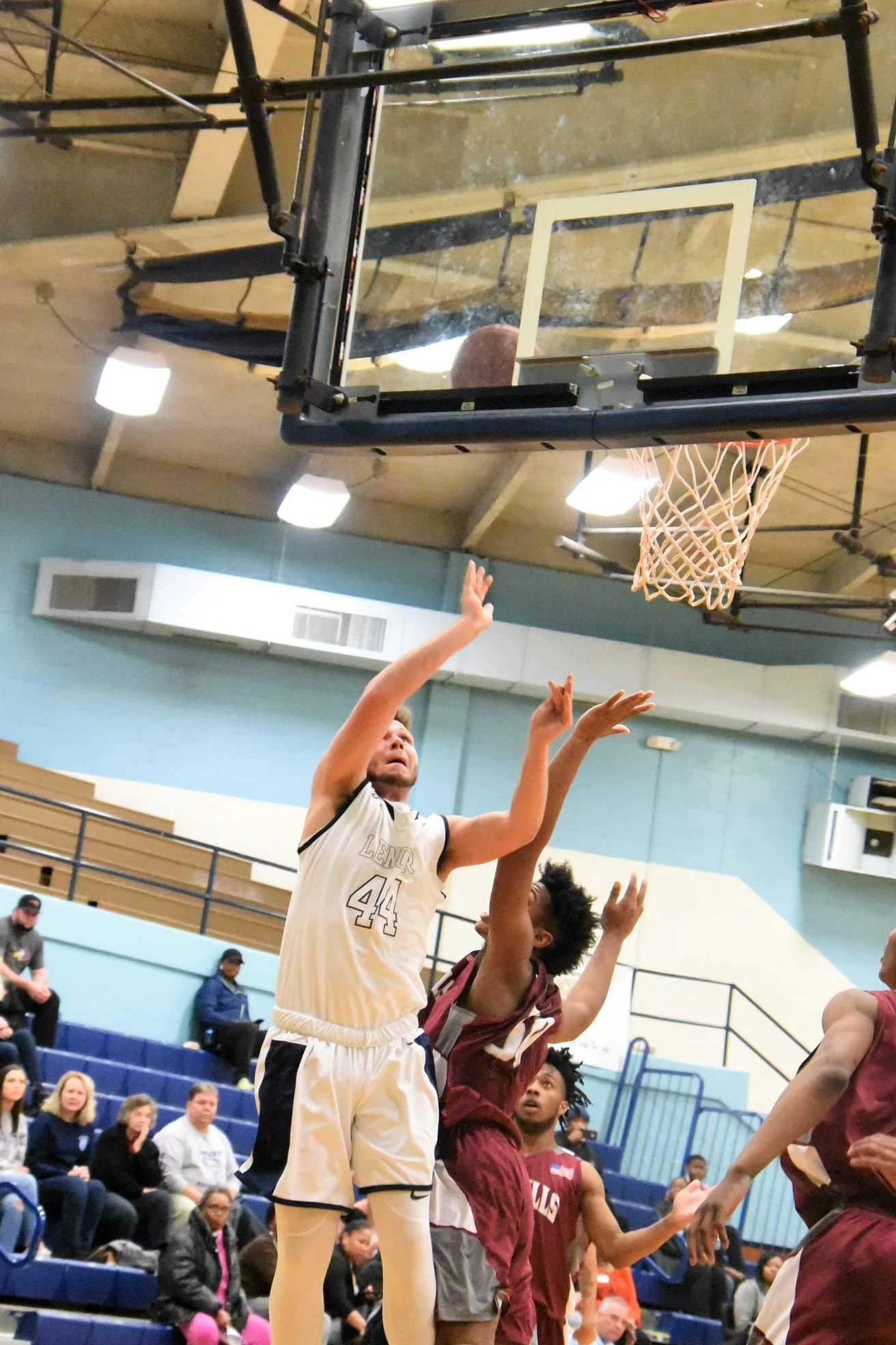 LCC’s Tyler Sutton goes up for two in Wednesday’s match against Sandhills CC. Photo by William “Bud” Hardy / Neuse News